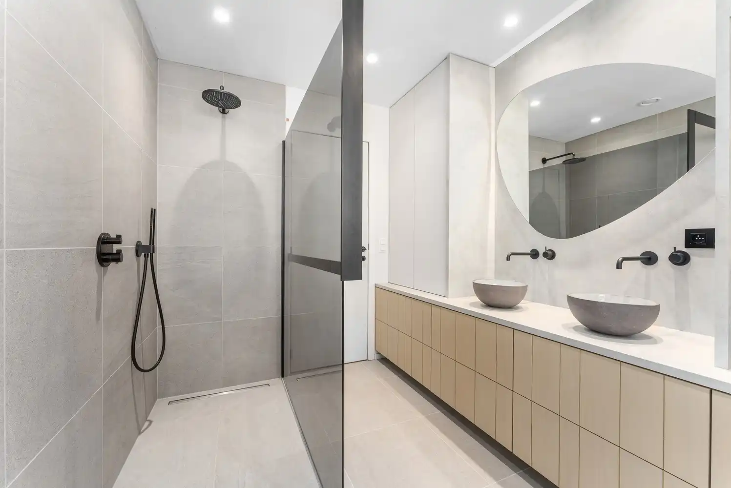 Exclusieve, recente nieuwbouwwoning met 5/6 slpks + tuin! foto 16