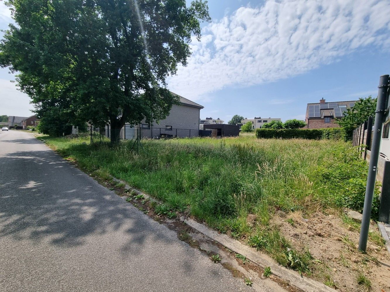 Uitstekend gelegen open bouwplaats op 4a 61ca foto 2