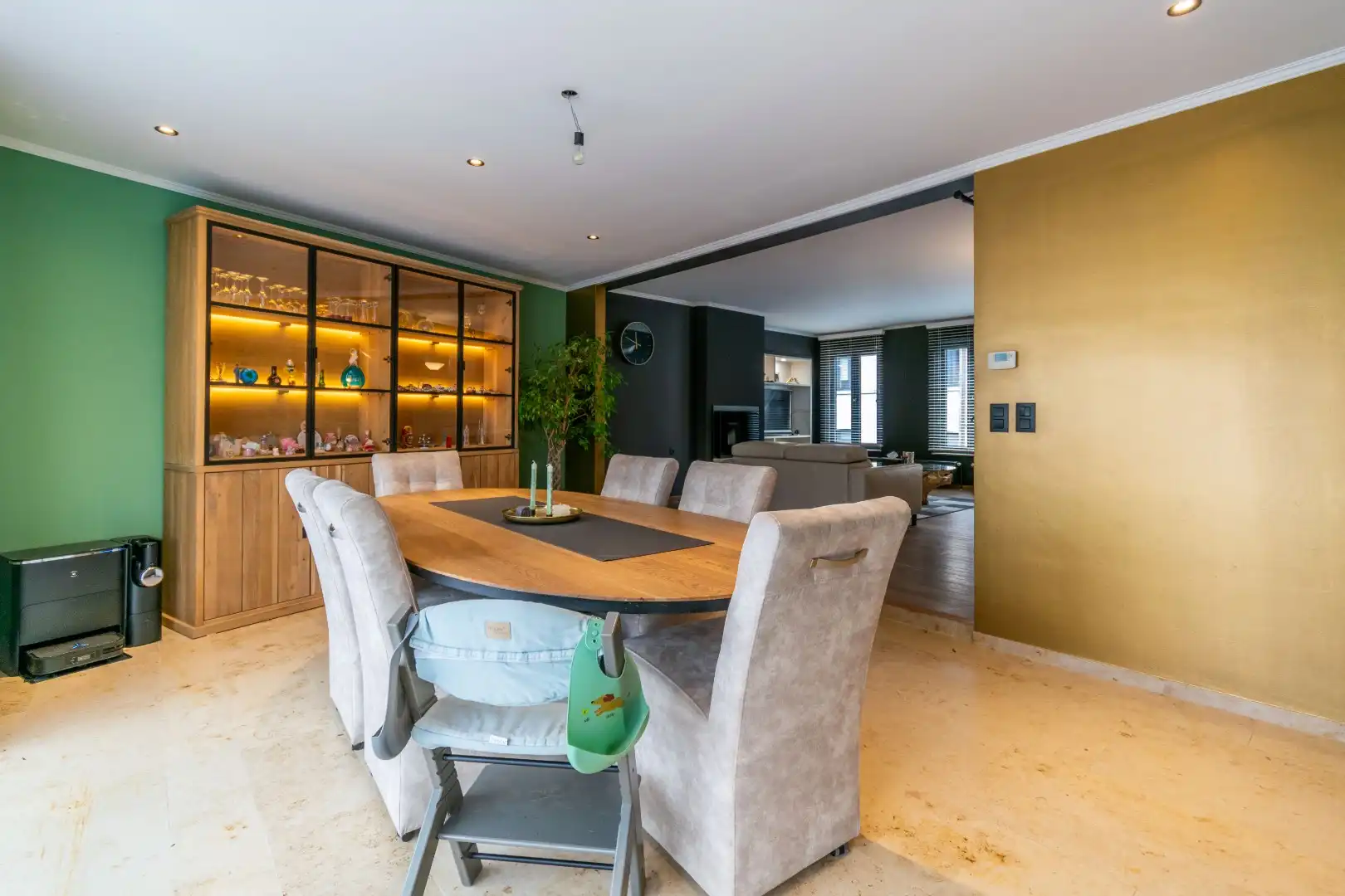 RUIM, INSTAPKLAAR APP MET 5SLP + 3BDK & TERRASSEN! foto 8