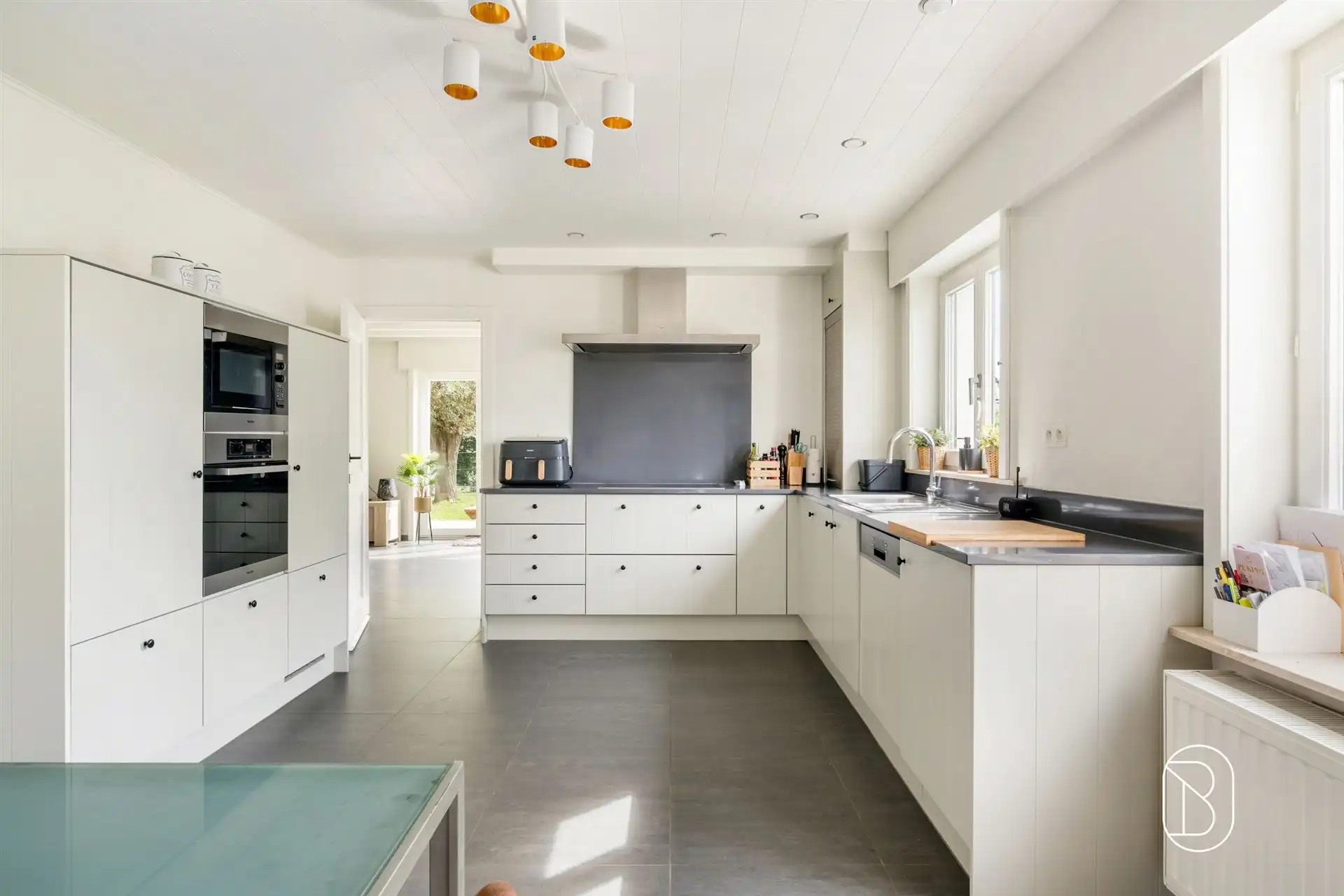 Ruime alleenstaande woning met 4 SLK op 991 m²! foto 16