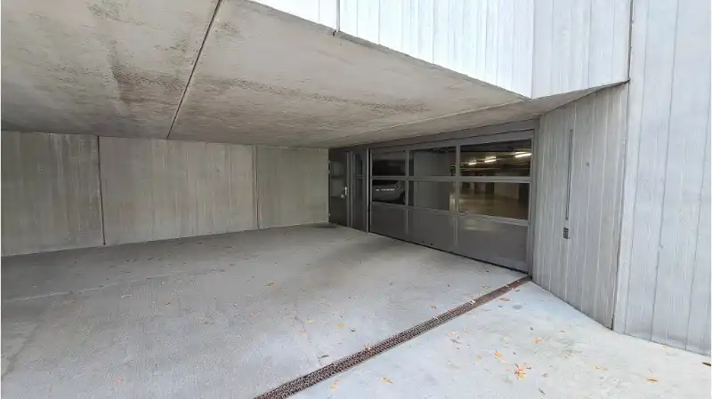 Ondergrondse AUTOSTANDPLAATS&nbsp;te koop in de Witte Molenstraat 17 in&nbsp;Sint-Michiels Brugge foto 2