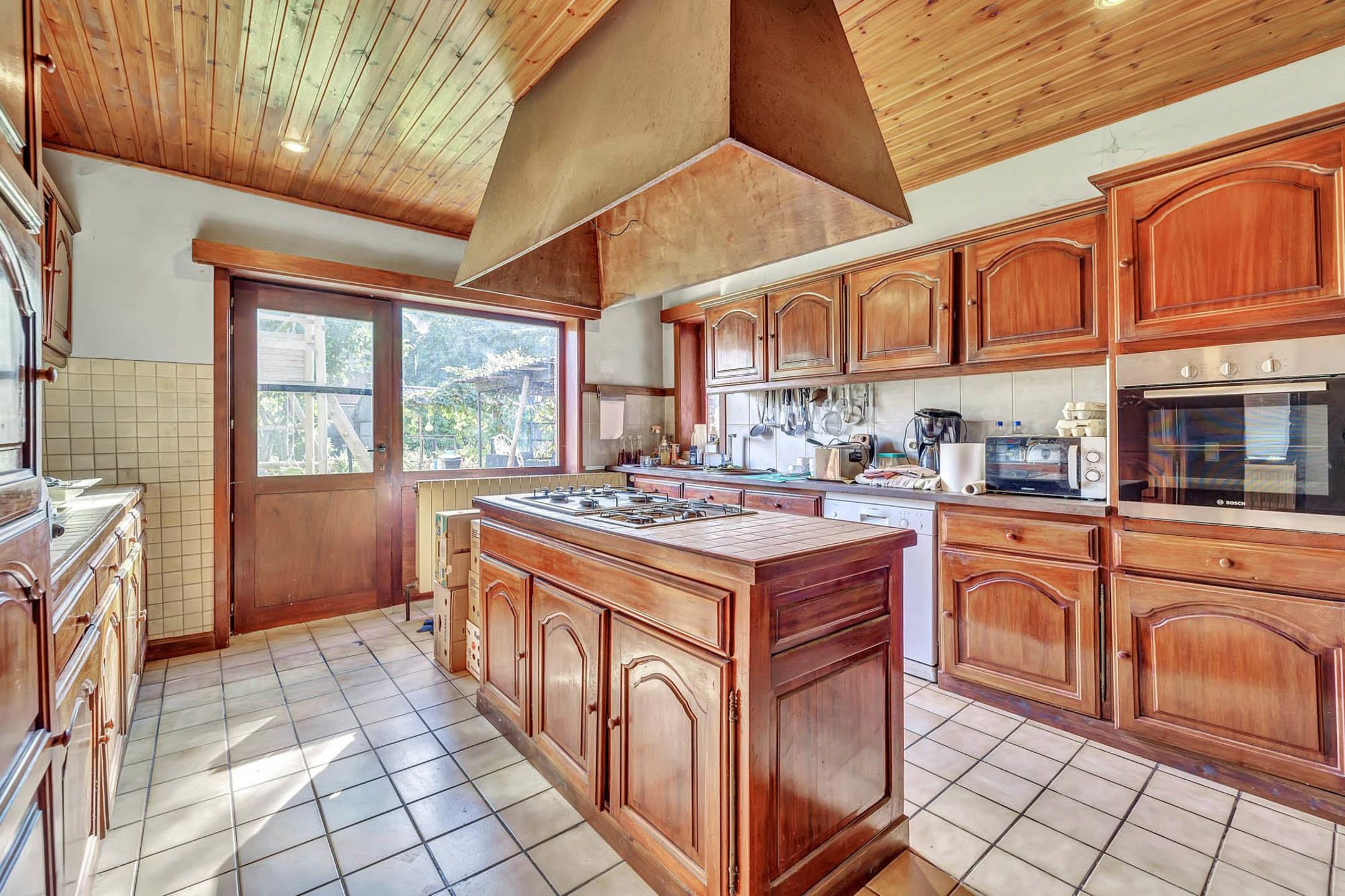 Uitzonderlijke woning met 5 slaapkamers  volledig onderkelderd foto 12