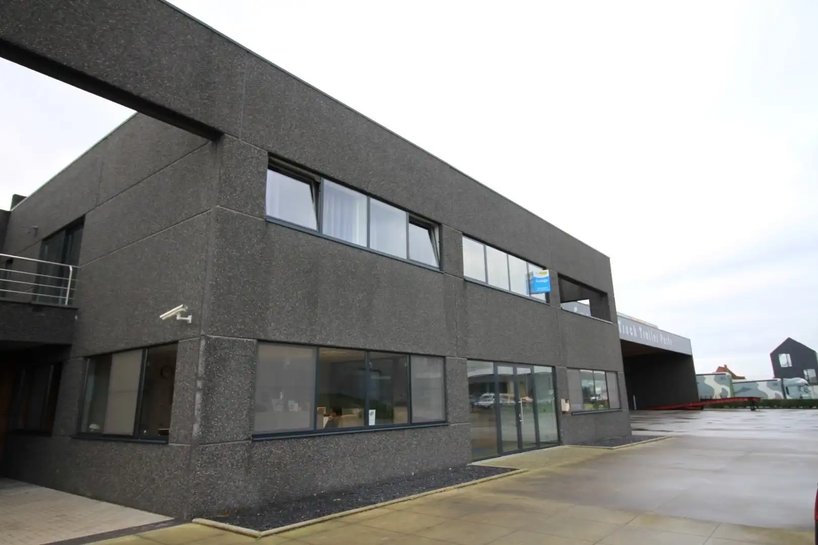 Prachtig afgewerkt en zeer ruim appartement in Roeselare foto 11