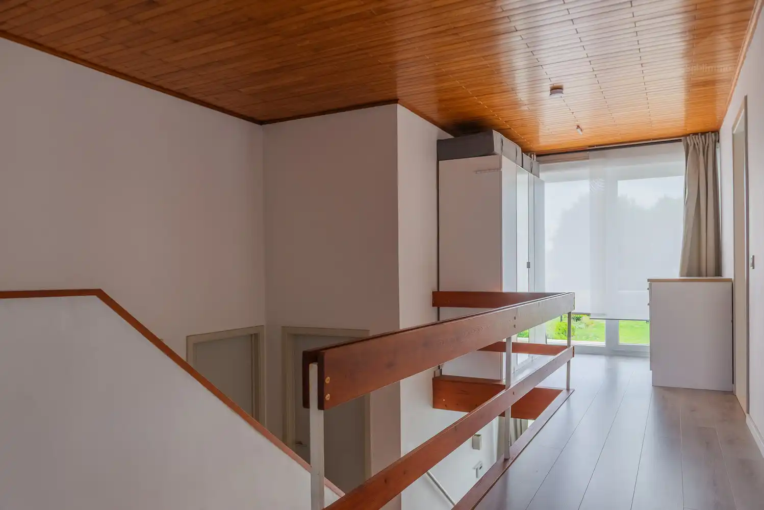 Ruime gezinswoning met 4 slaapkamers op een perceel van 840 m² foto 17