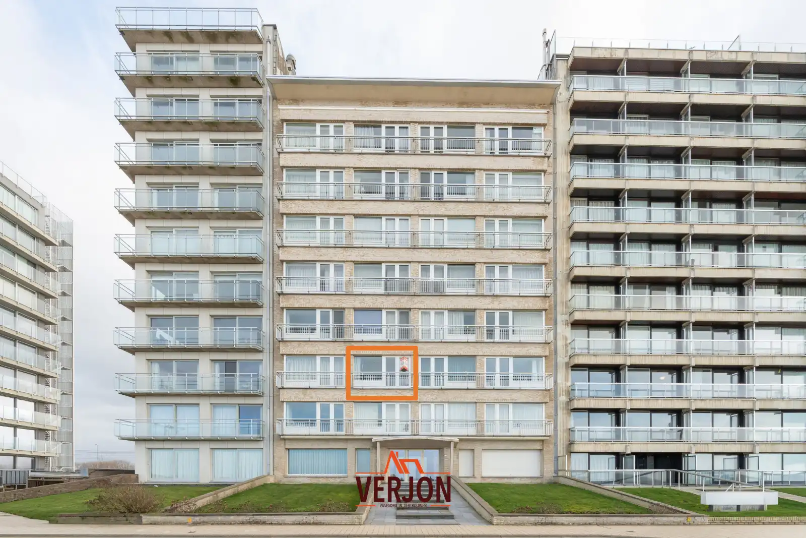 Exclusief aanbod met frontaal zeezicht! foto {{pictureIndex}}