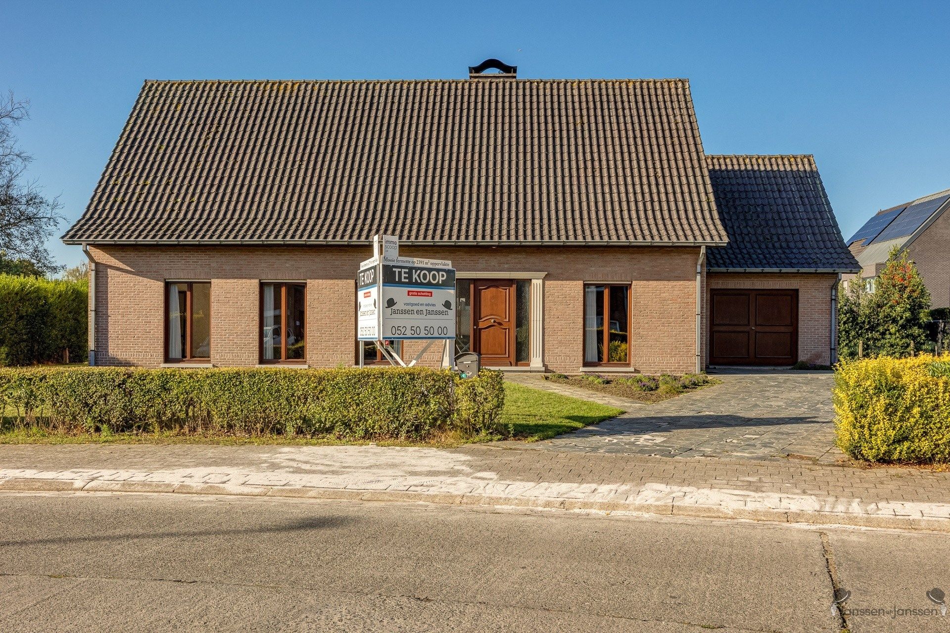 Rustig gelegen villa met uitgestrekte tuin foto 3