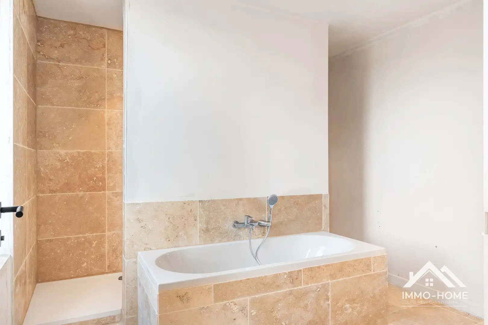 TOP renovatie, A-label met 5 slaapkamers!! foto 5