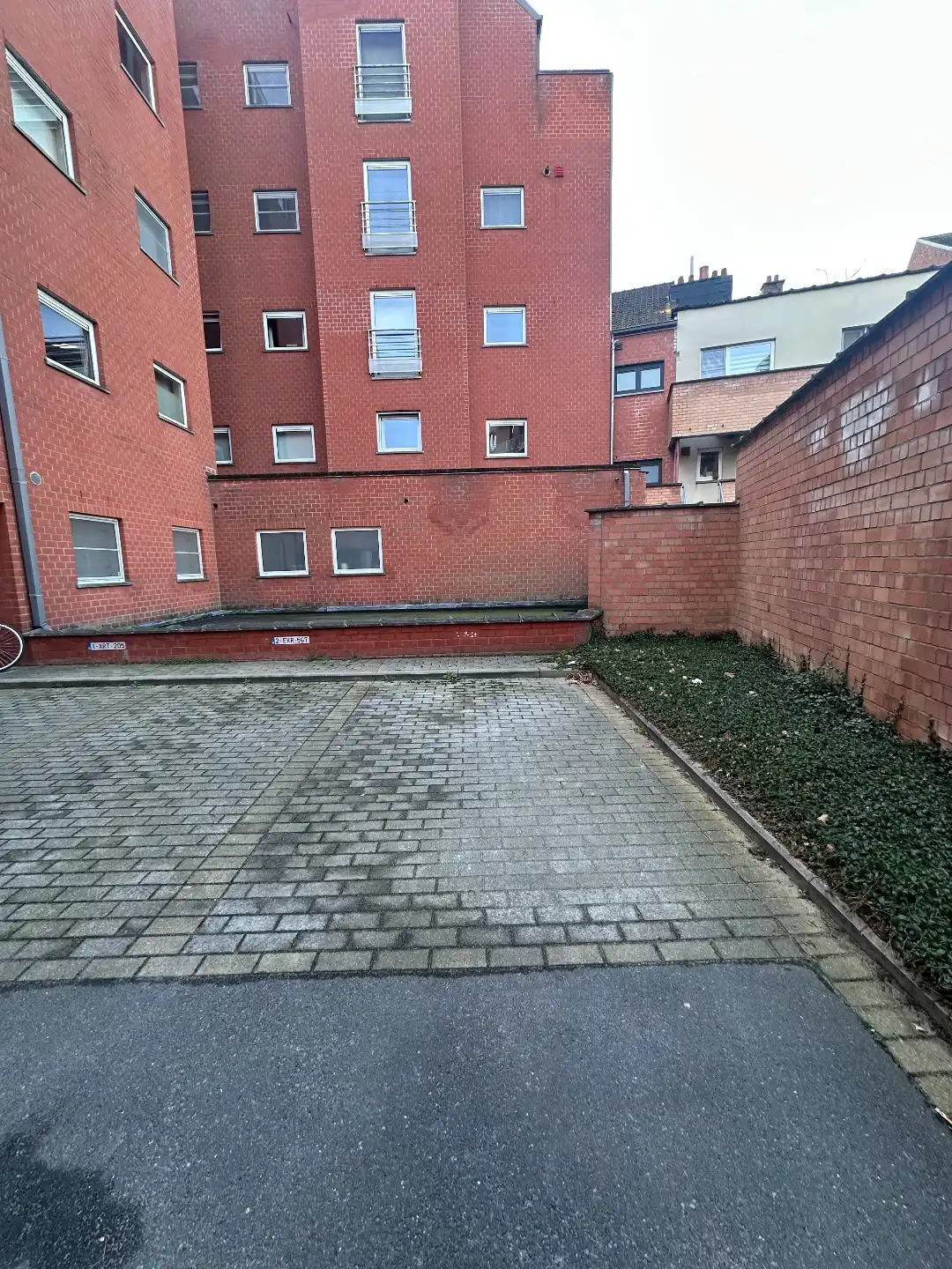 Instapklaar ruim appartement op centrale ligging! foto 11