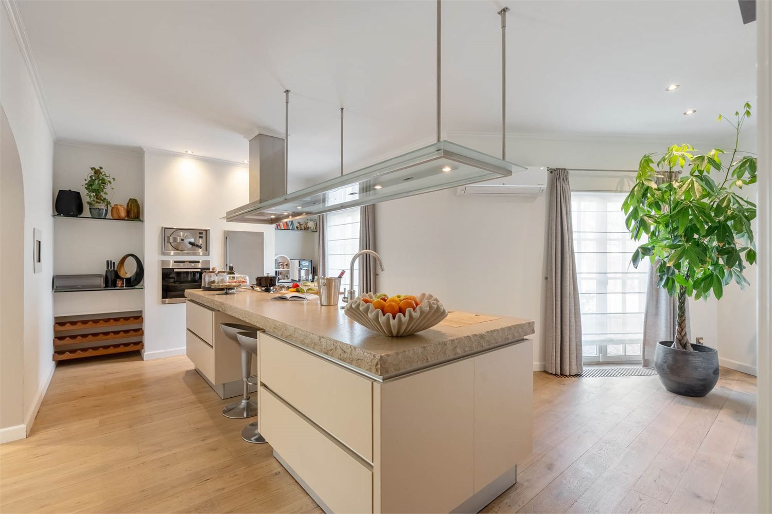 Exclusieve villa met wellness, privécinema en zwembad foto 10