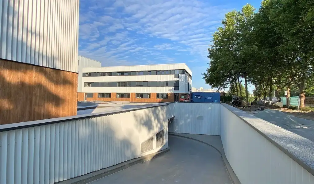Volledig vernieuwde kantoren te huur op toplocatie in Zwijnaarde foto 21