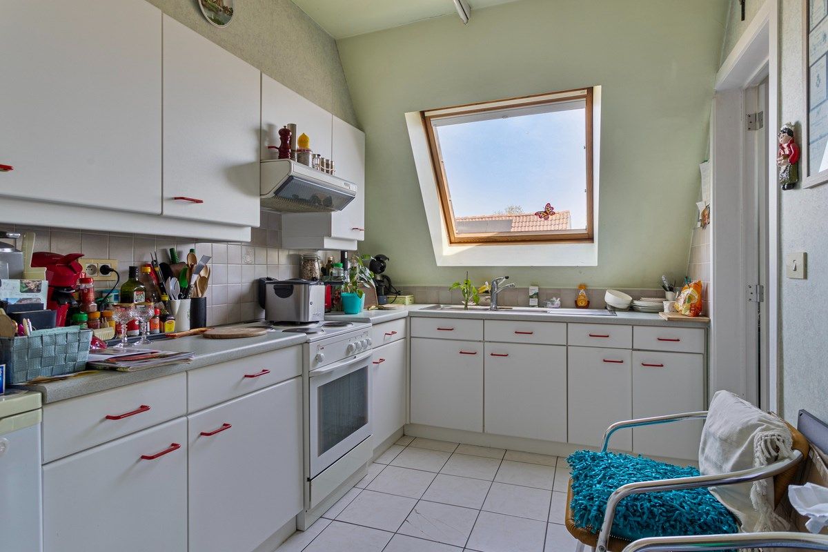 Dakappartement met 2 slaapkamers en garagebox! foto 5