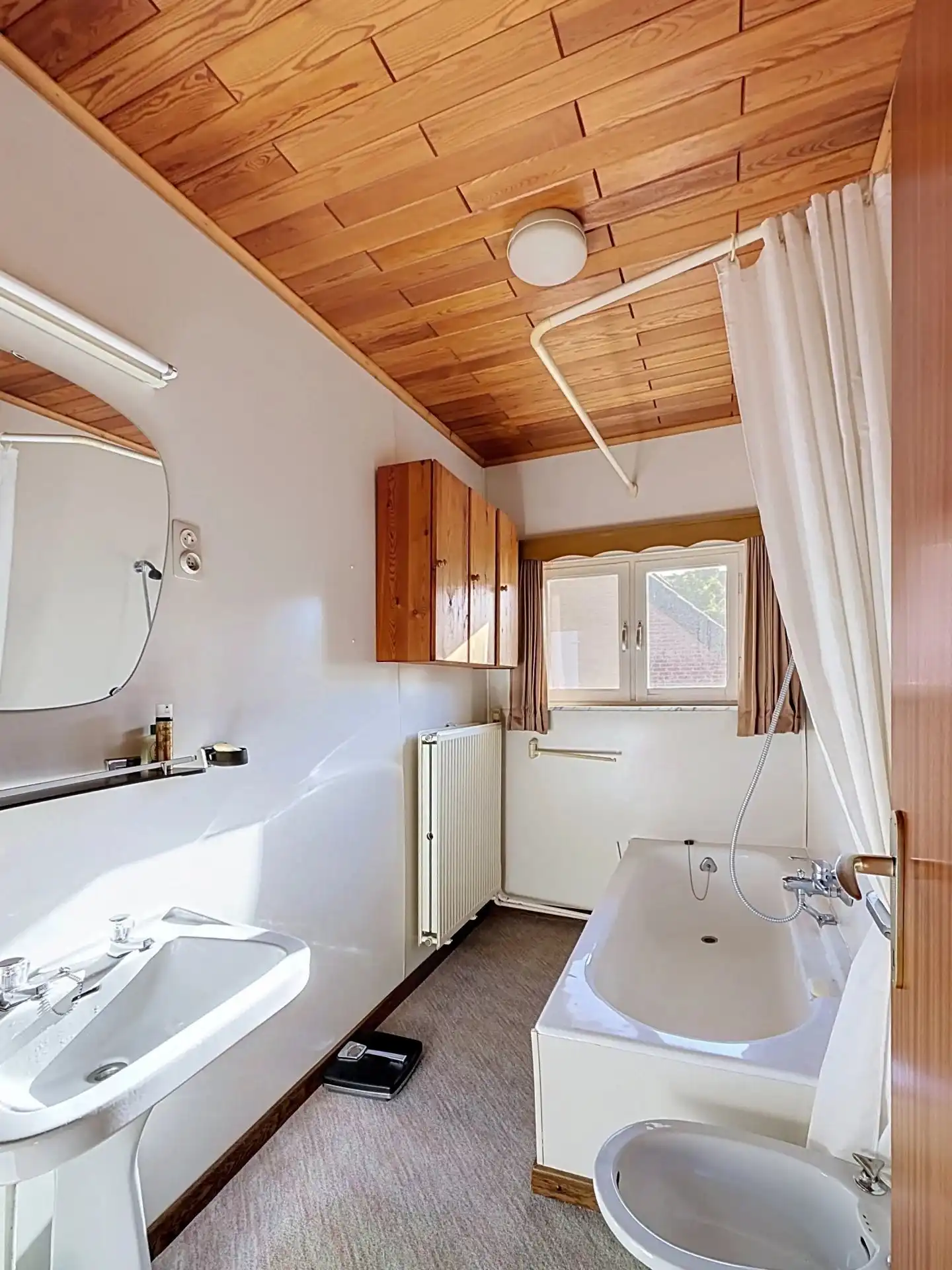 Charmante split-level woning op een ruim en zuidgericht perceel van 1.276 m² foto 18