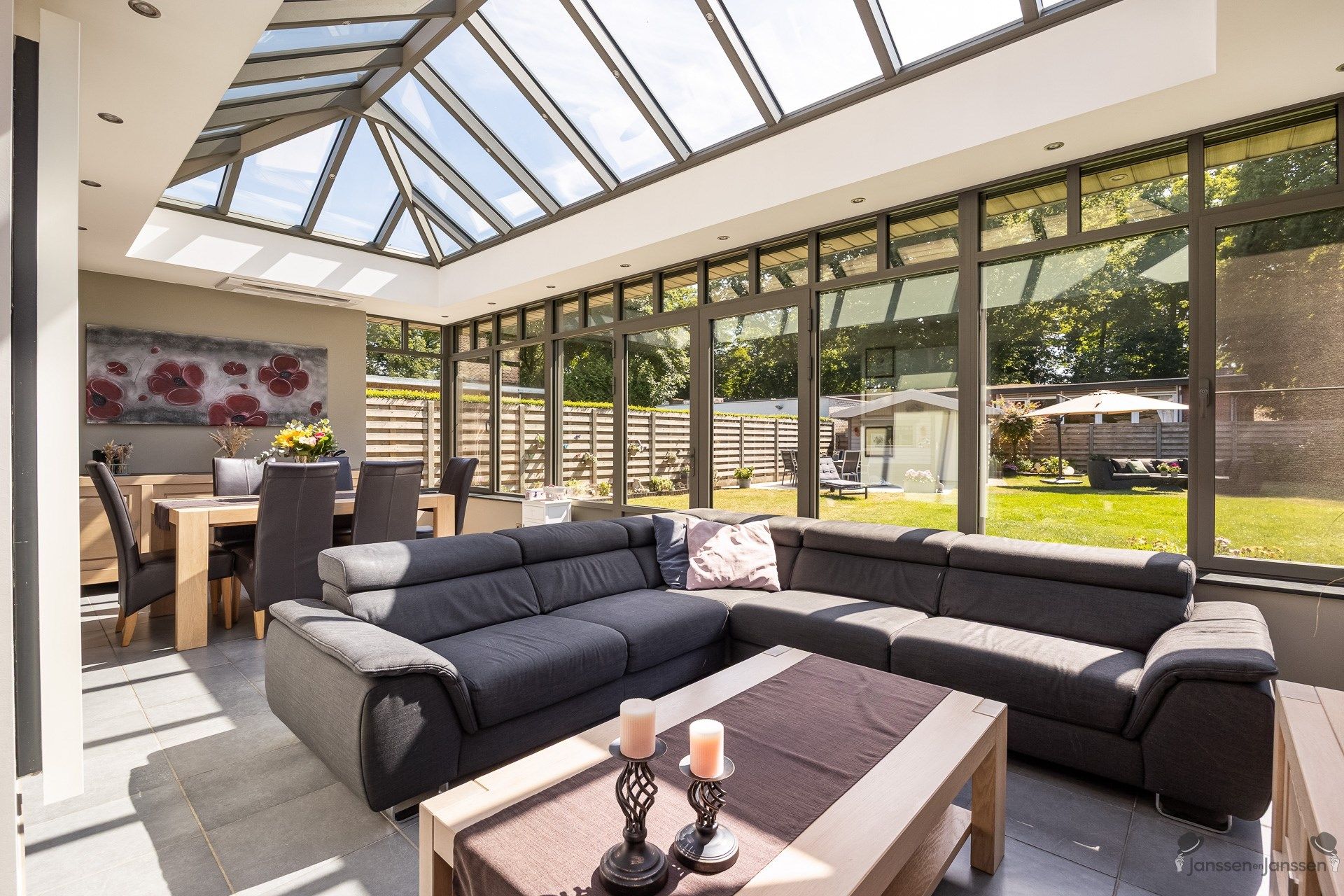Ruime laagbouw woning met 4 slaapkamers, tuin en garage in hartje Brasschaat foto 5