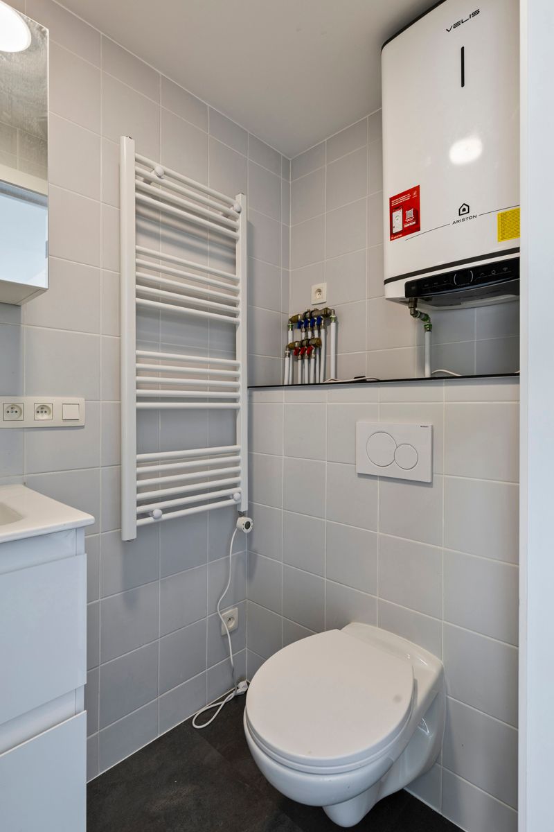 Ruime lichtrijke studio's nabij Gasthuisberg foto 8