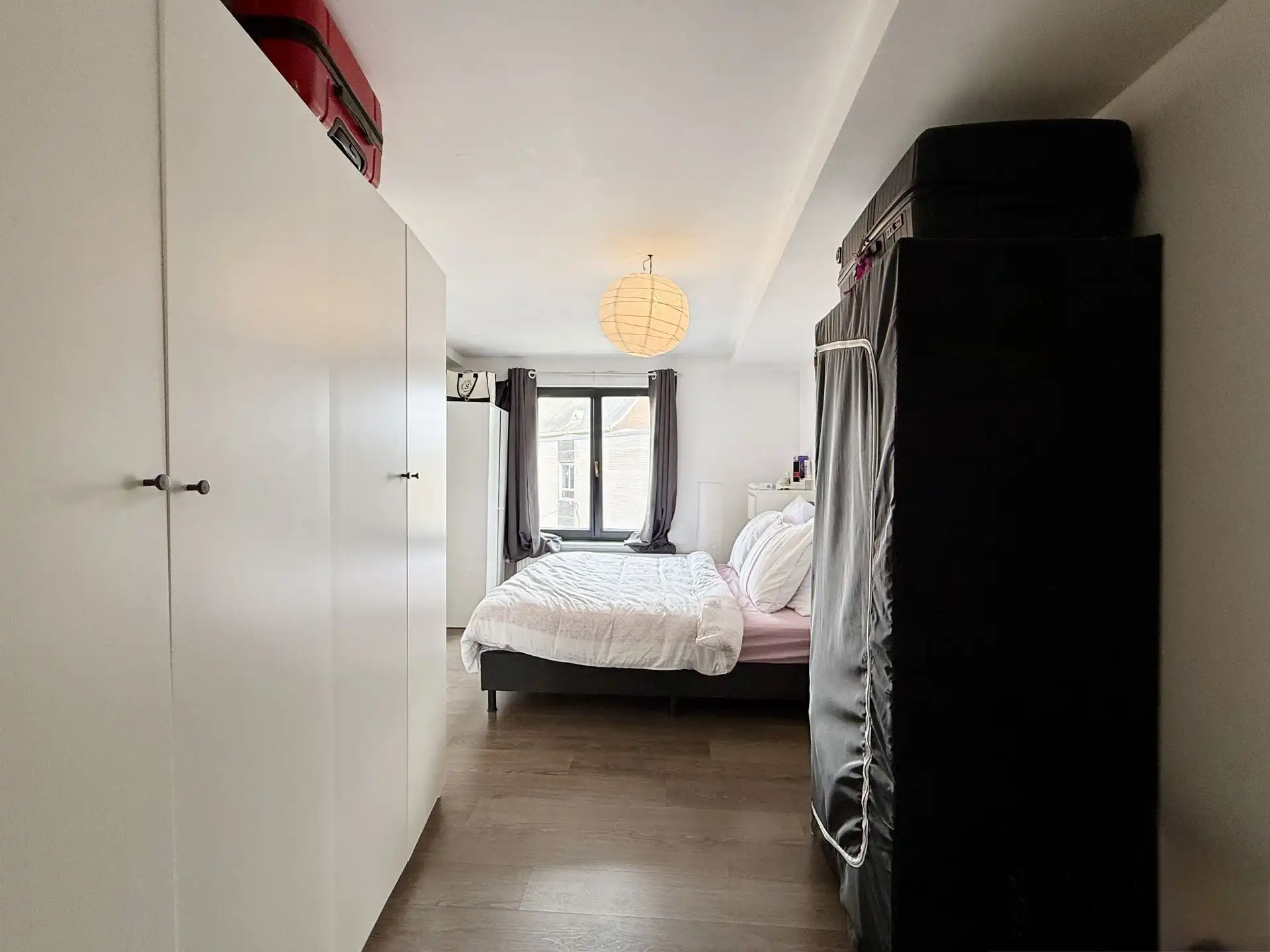 Appartement met 1 slaapkamer van 90 m² met kelder. foto 6