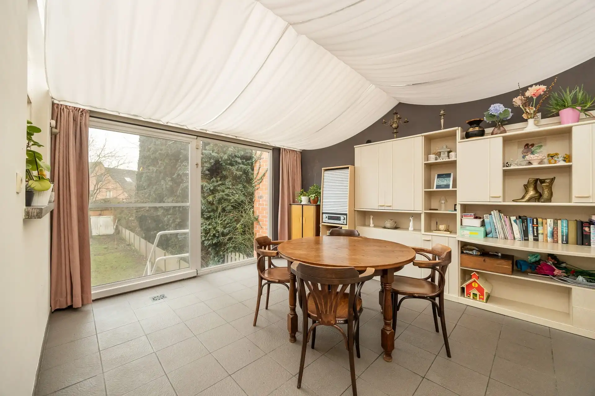 Ruime bel-etage (3-4 slpk) met garage en tuin in Wommelgem foto 14