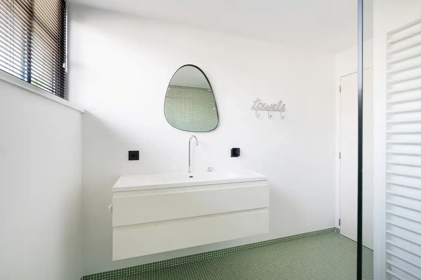 Alleenstaande villa gelegen in een rustige zijstraat van de Magere Schorre  foto 30