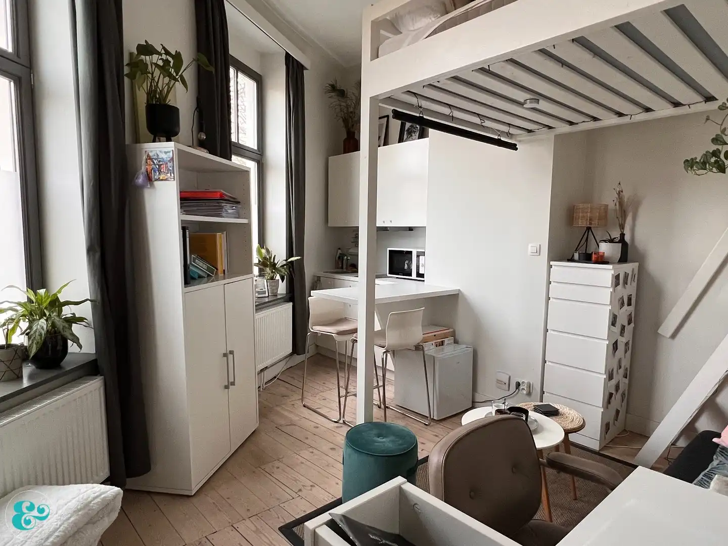 Vernieuwde gemeubelde studio foto 3