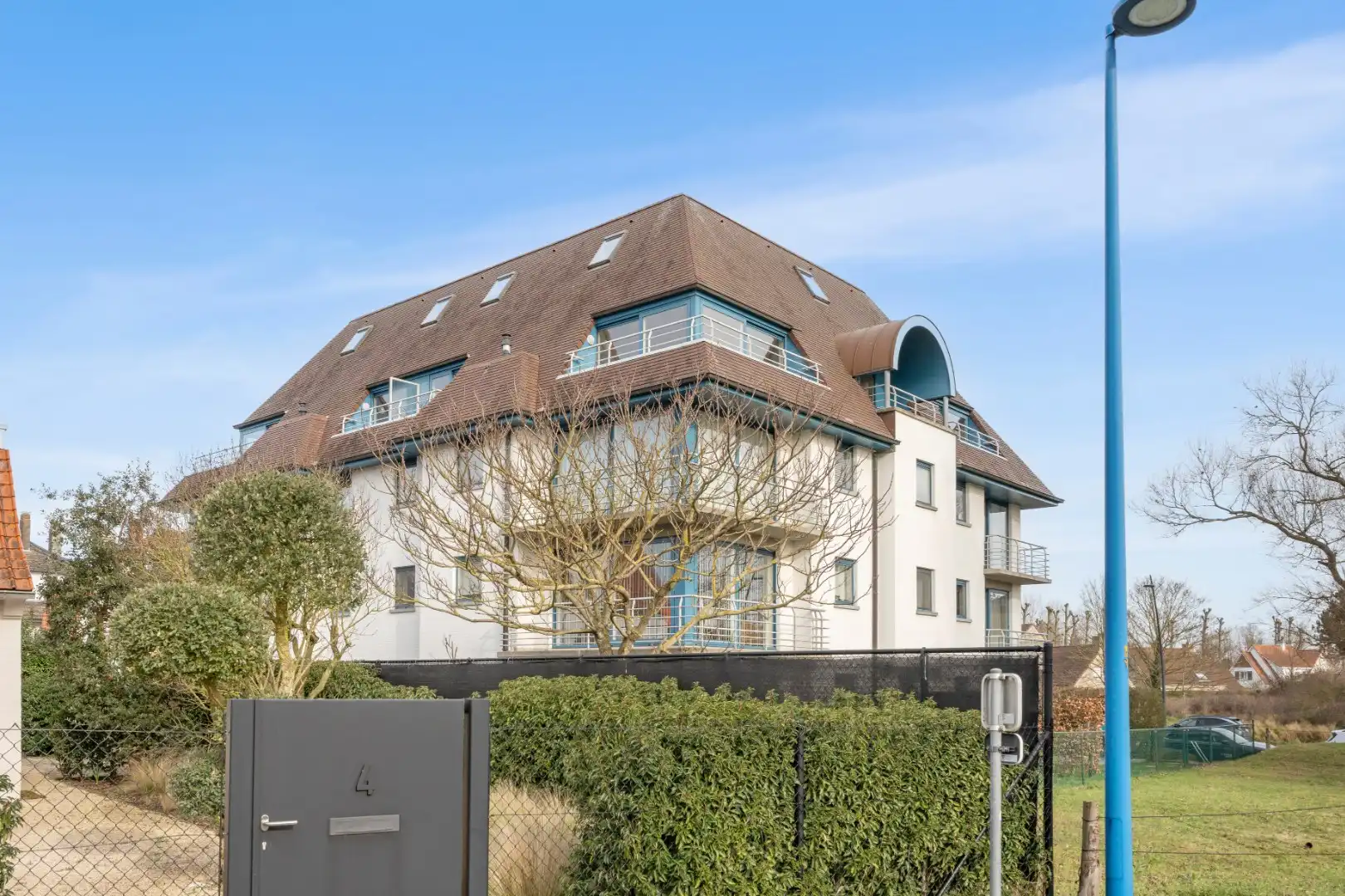 RUIM DUPLEX APPARTEMENT MET 4 SLAAPKAMERS foto 4