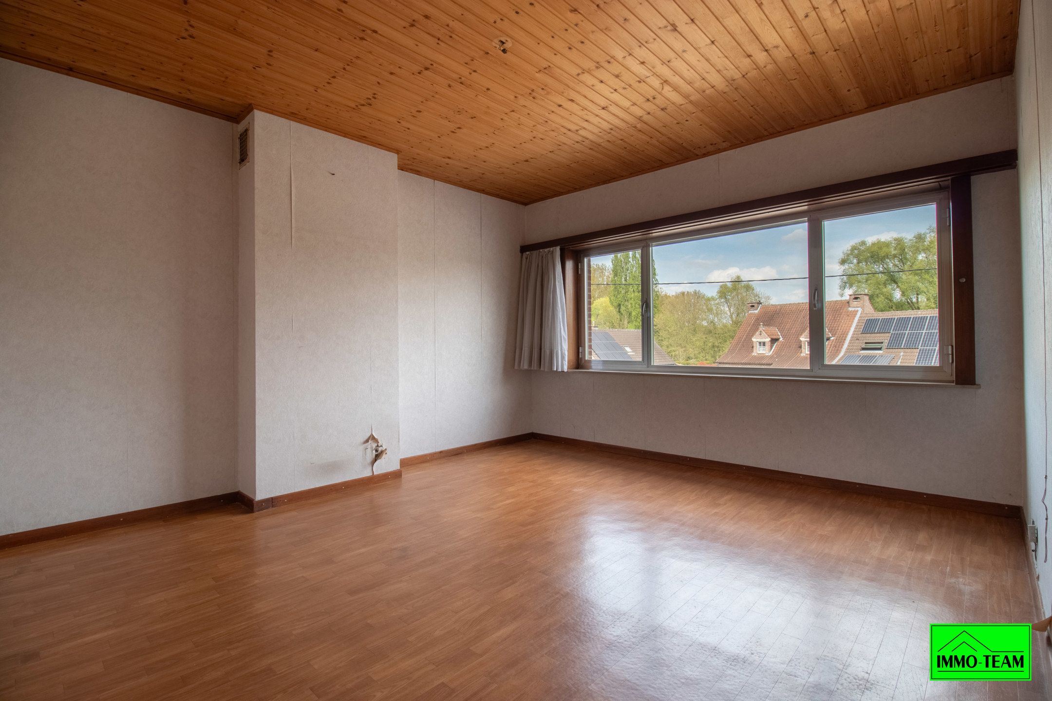 Solide, goed onderhouden 2-gevelwoning met tuin en garage foto 13