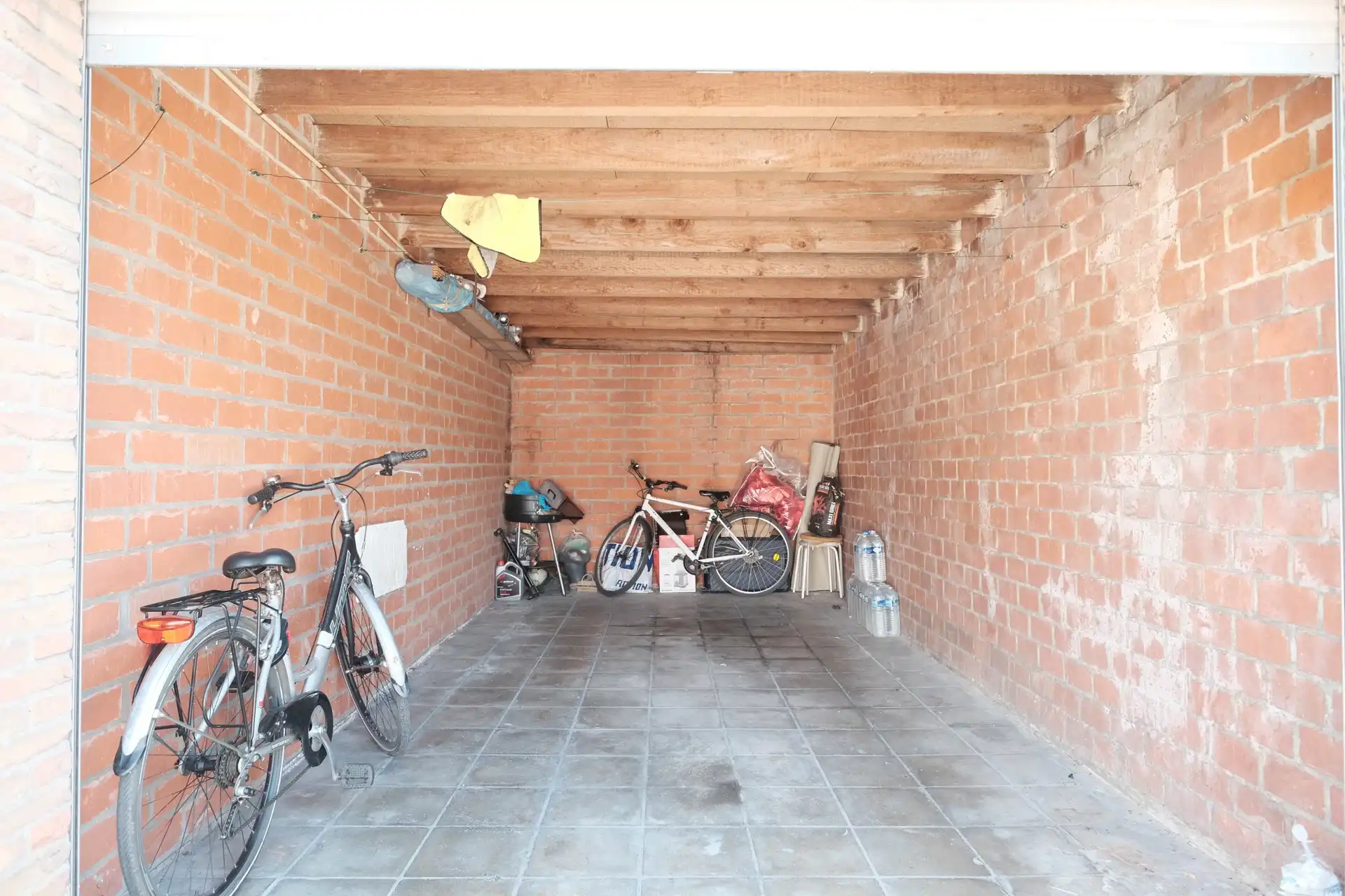Instapklaar beleggingspand met garage in het centrum van Roeselare foto 19