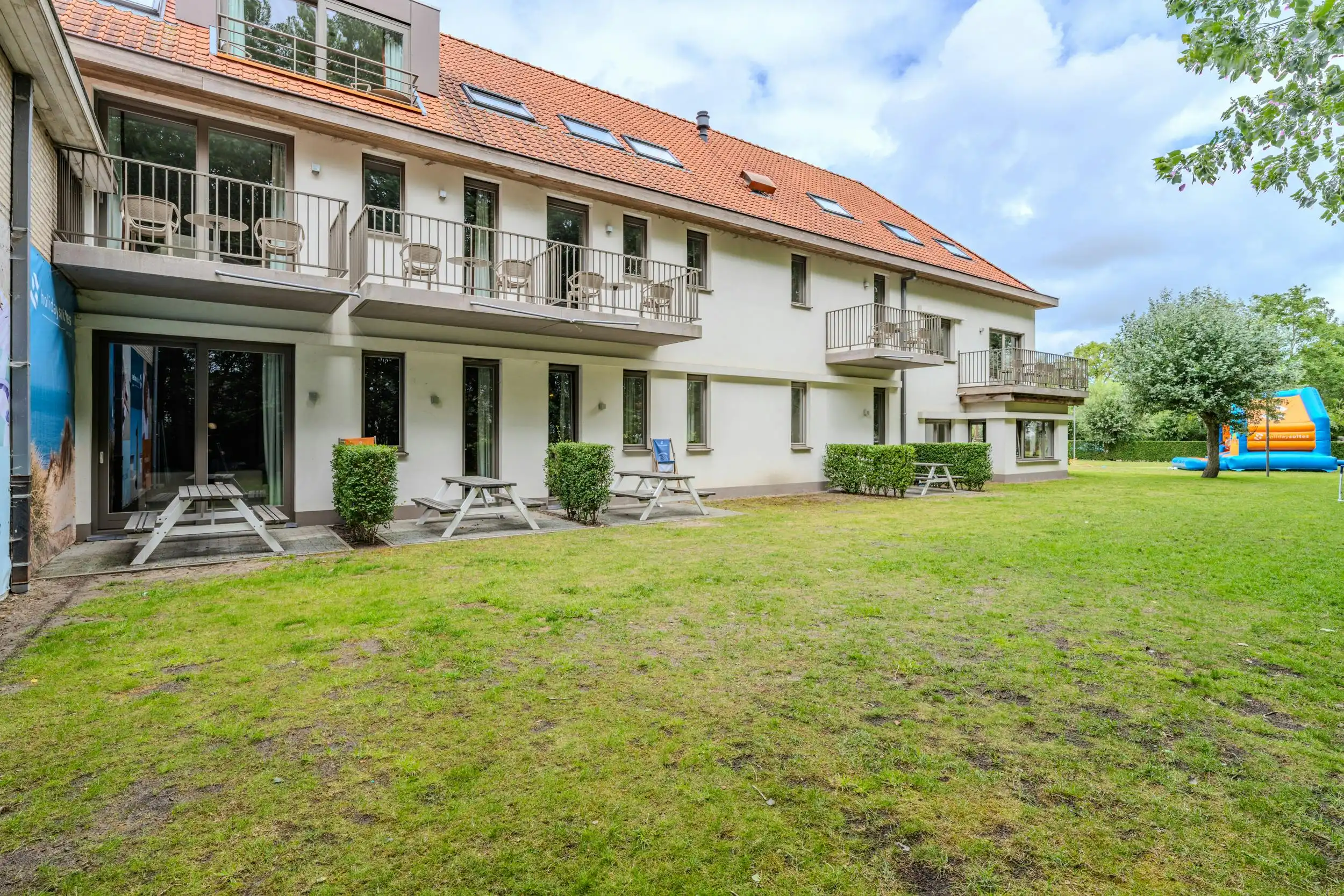 Instapklare studio te koop op een rustig domein te Westende! foto 2