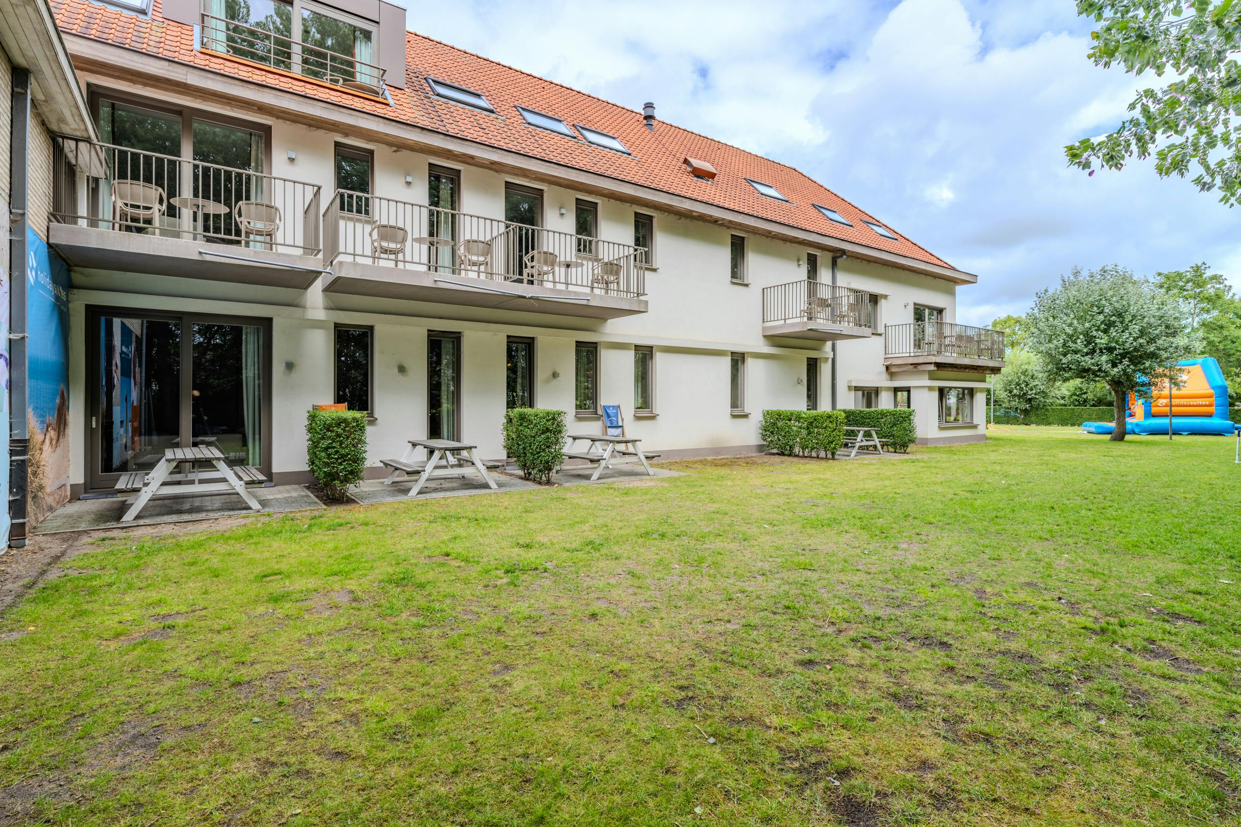 Instapklare studio te koop op een rustig domein te Westende! foto 2