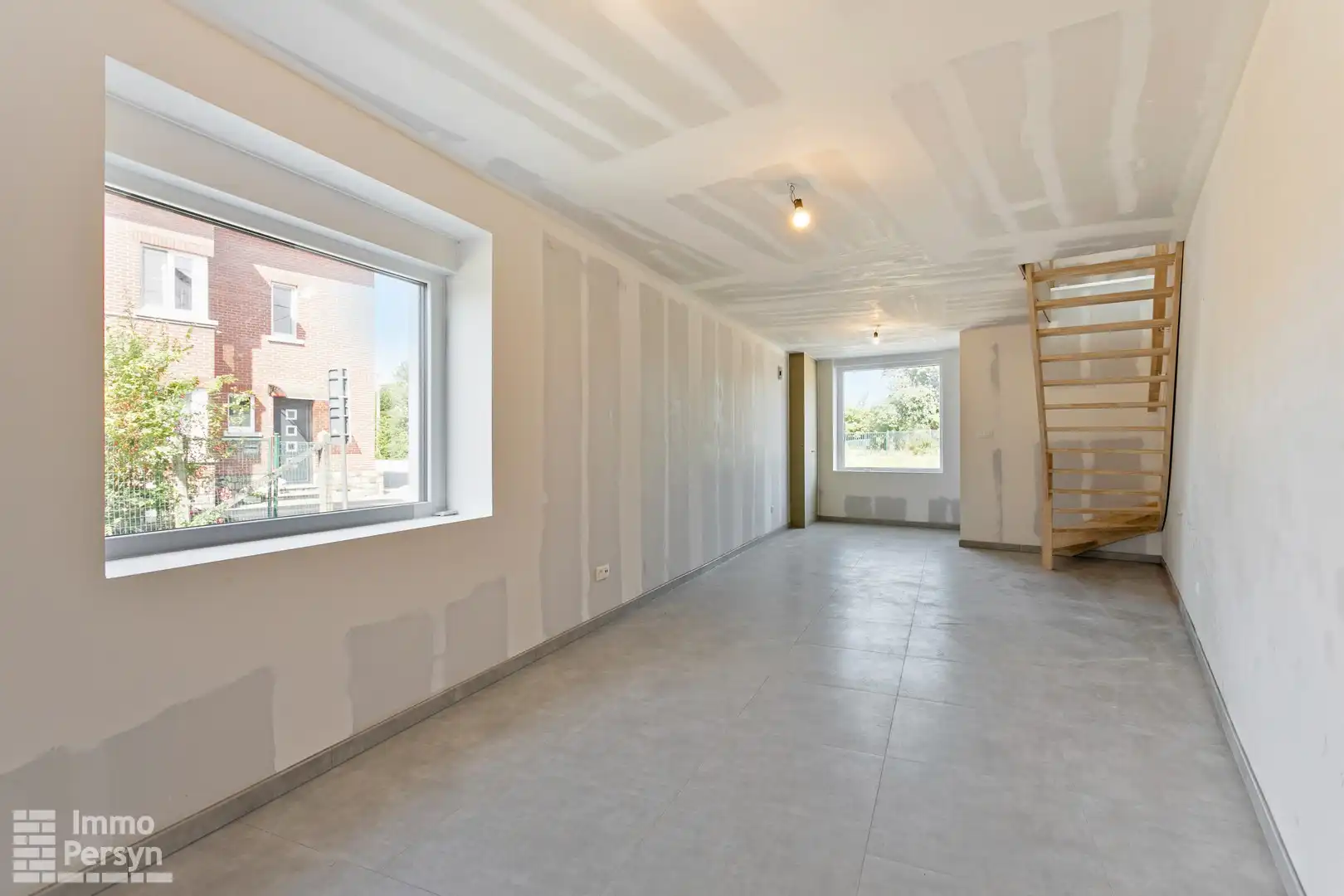 Instapklare halfopen bebouwing met 3 slaapkamers foto 4