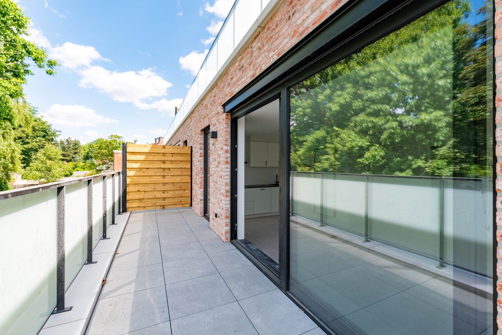 Klassevol nieuwbouwappartement in centrum Halle Zoersel foto {{pictureIndex}}