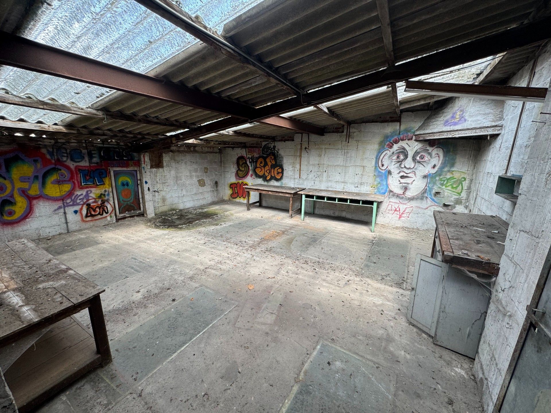 Woning met kantoor/winkel en magazijn/loods te koop in het centrum van Meulebeke. foto 24