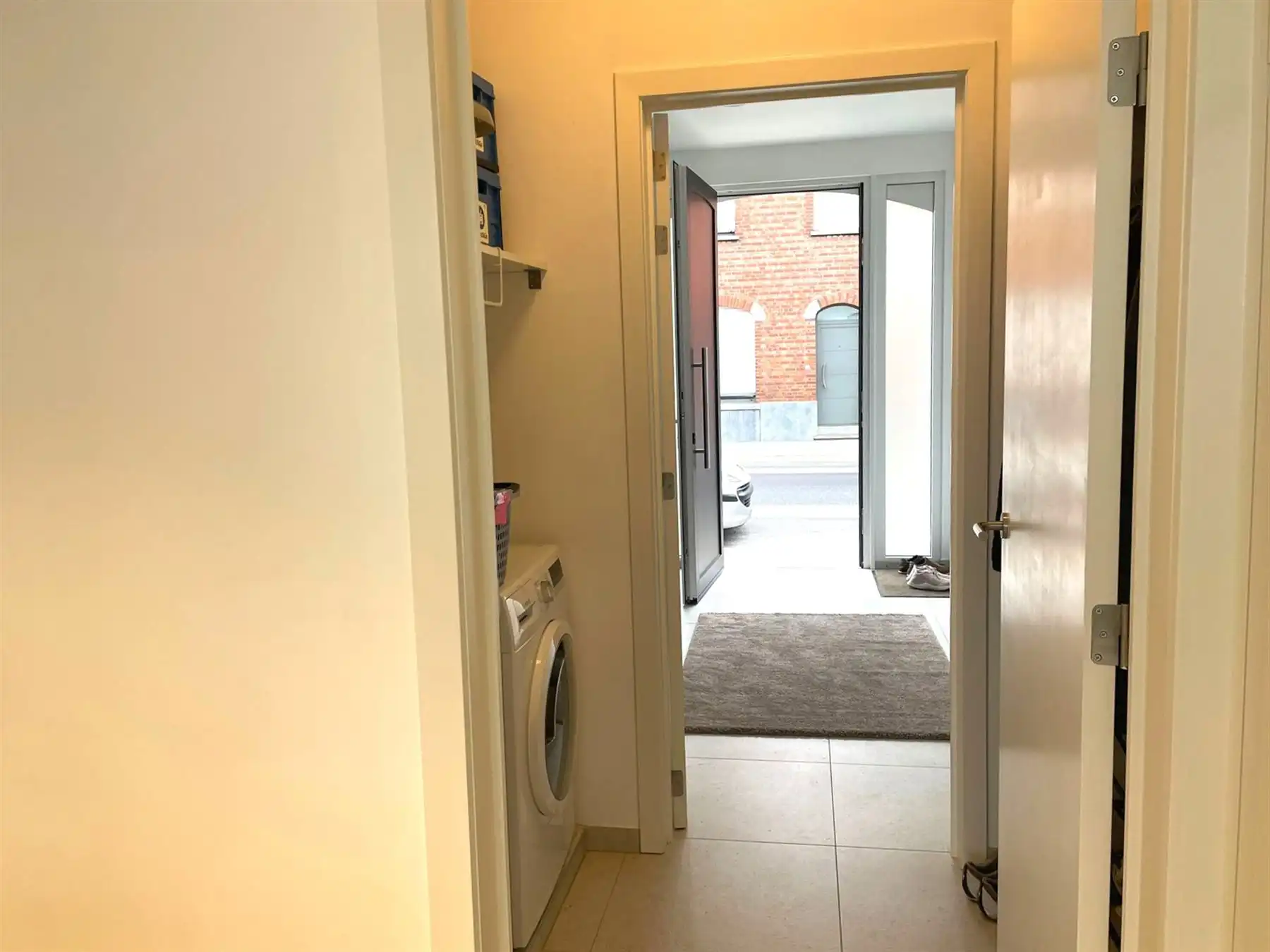 Tijdloze moderne woning met drie ruime slaapkamers  foto 7