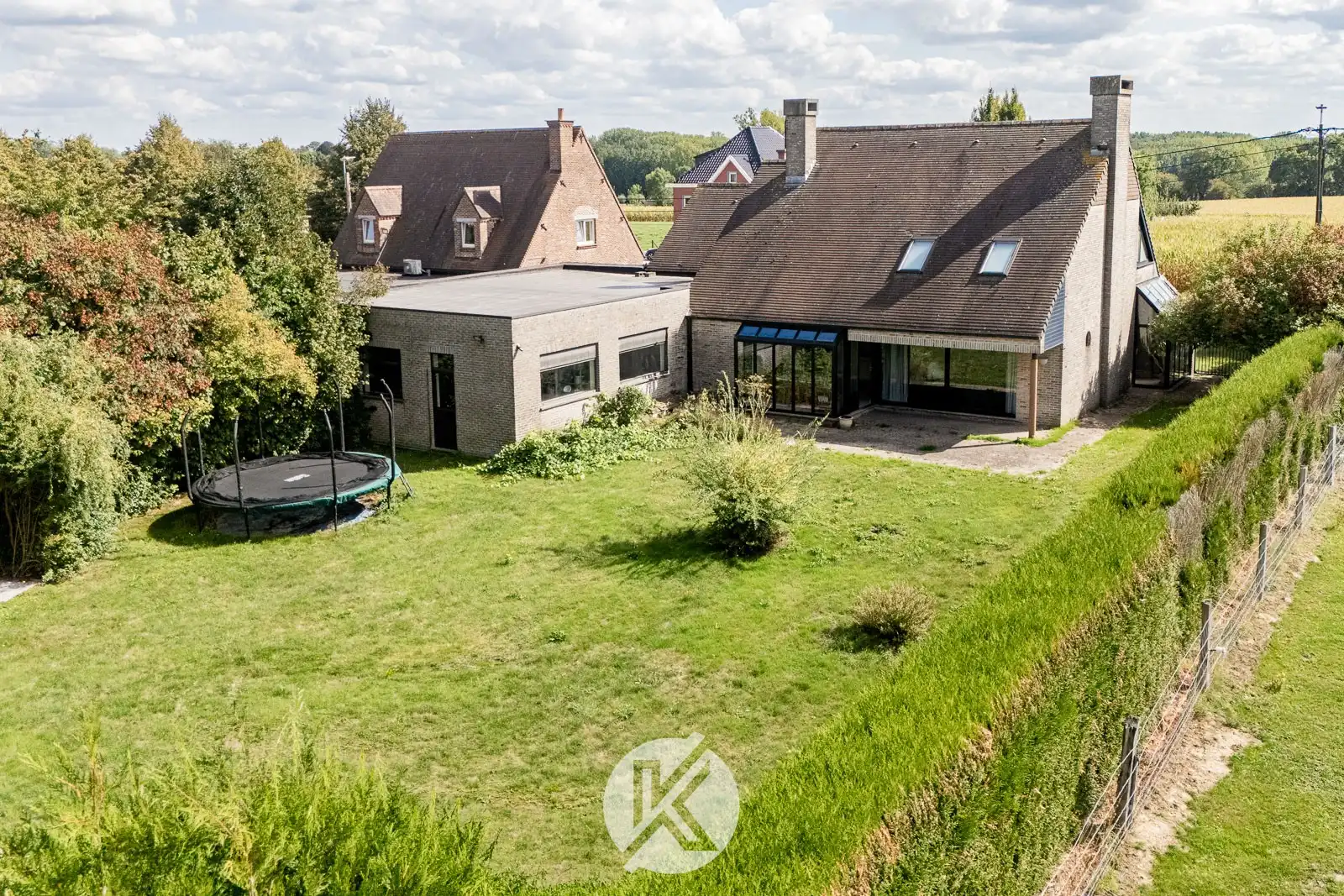 Villa op 31a in een groene omgeving foto 31