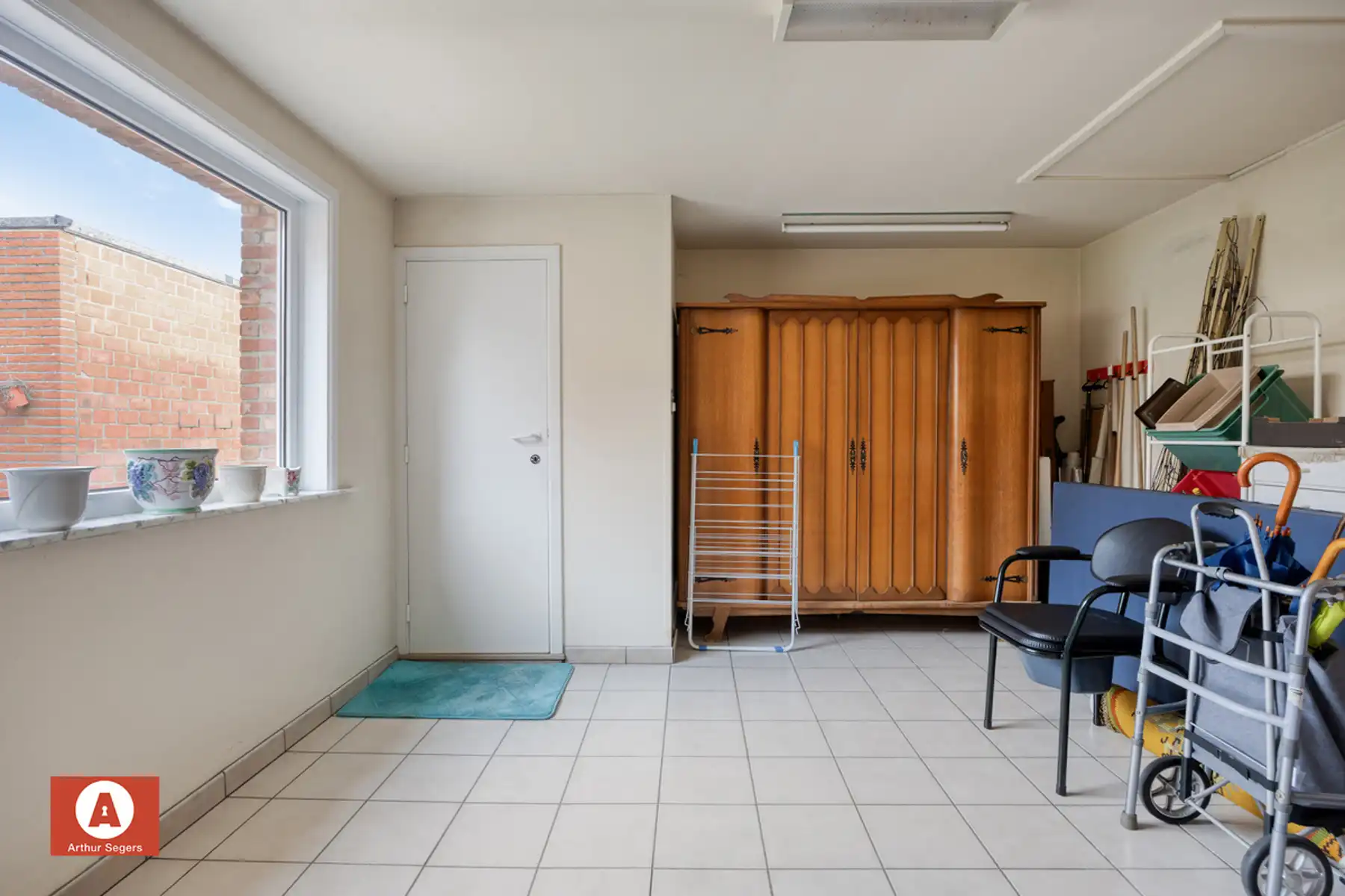 Solide te renoveren woning nabij het centrum van Buggenhout foto 12