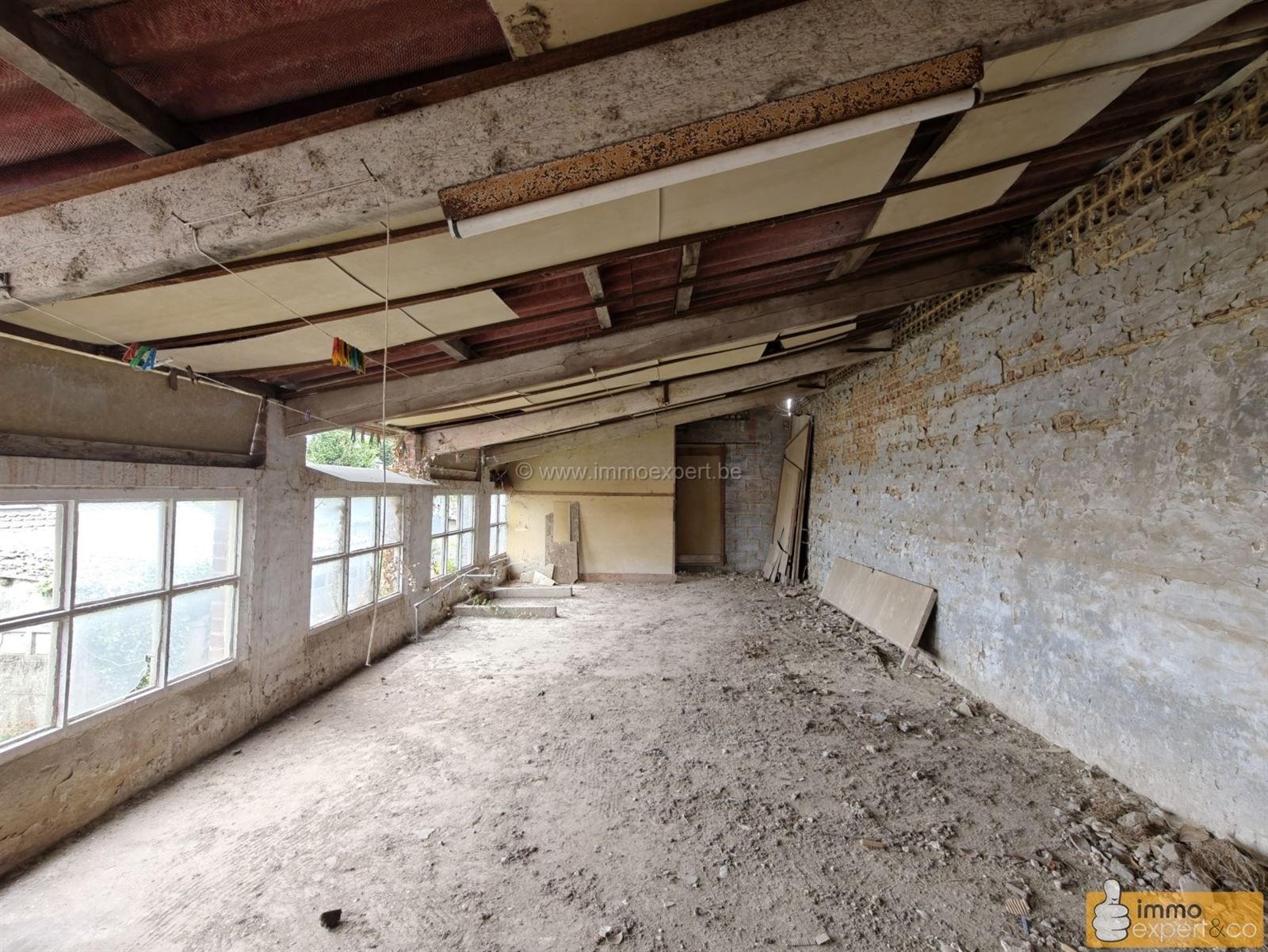 TERNAT: Super gelegen woning / Nieuw dak foto 12