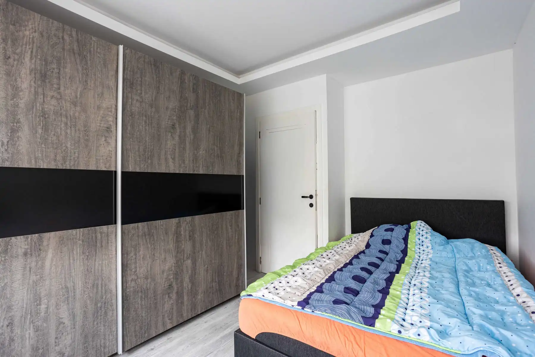 Instapklare HOB met 4 slaapkamers en tuin! foto 14