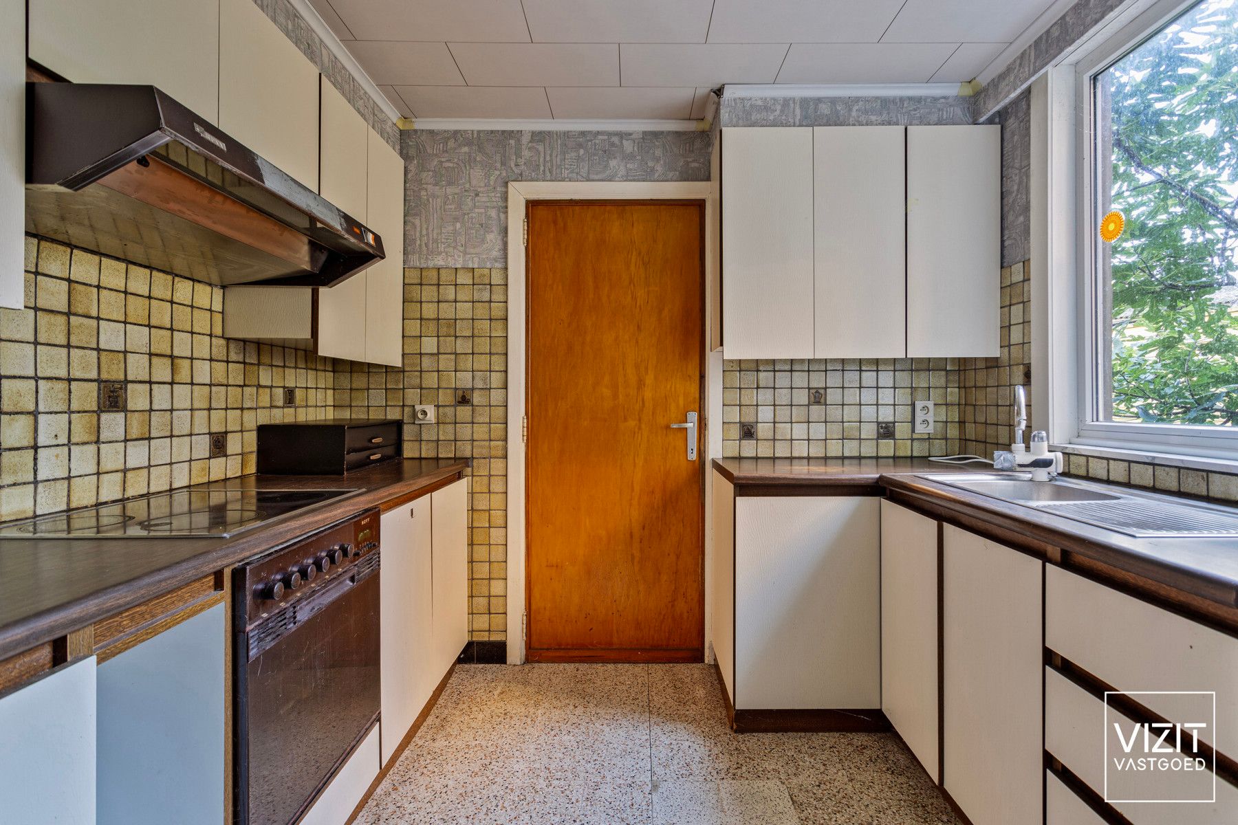 Te renoveren woonhuis met 3 slaapkamers foto 9