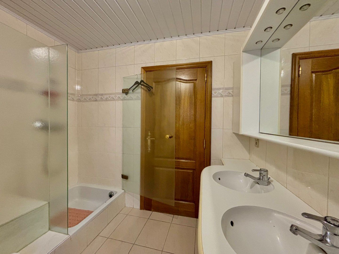 Ruime villa met mooie tuin te Rodeberg (Westouter). Opp 1549m². foto 16