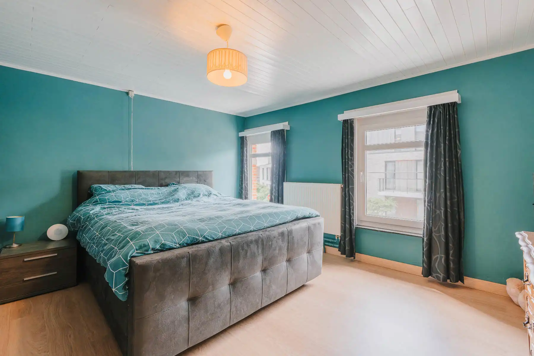 Halfopen bebouwing met centrale ligging foto 18