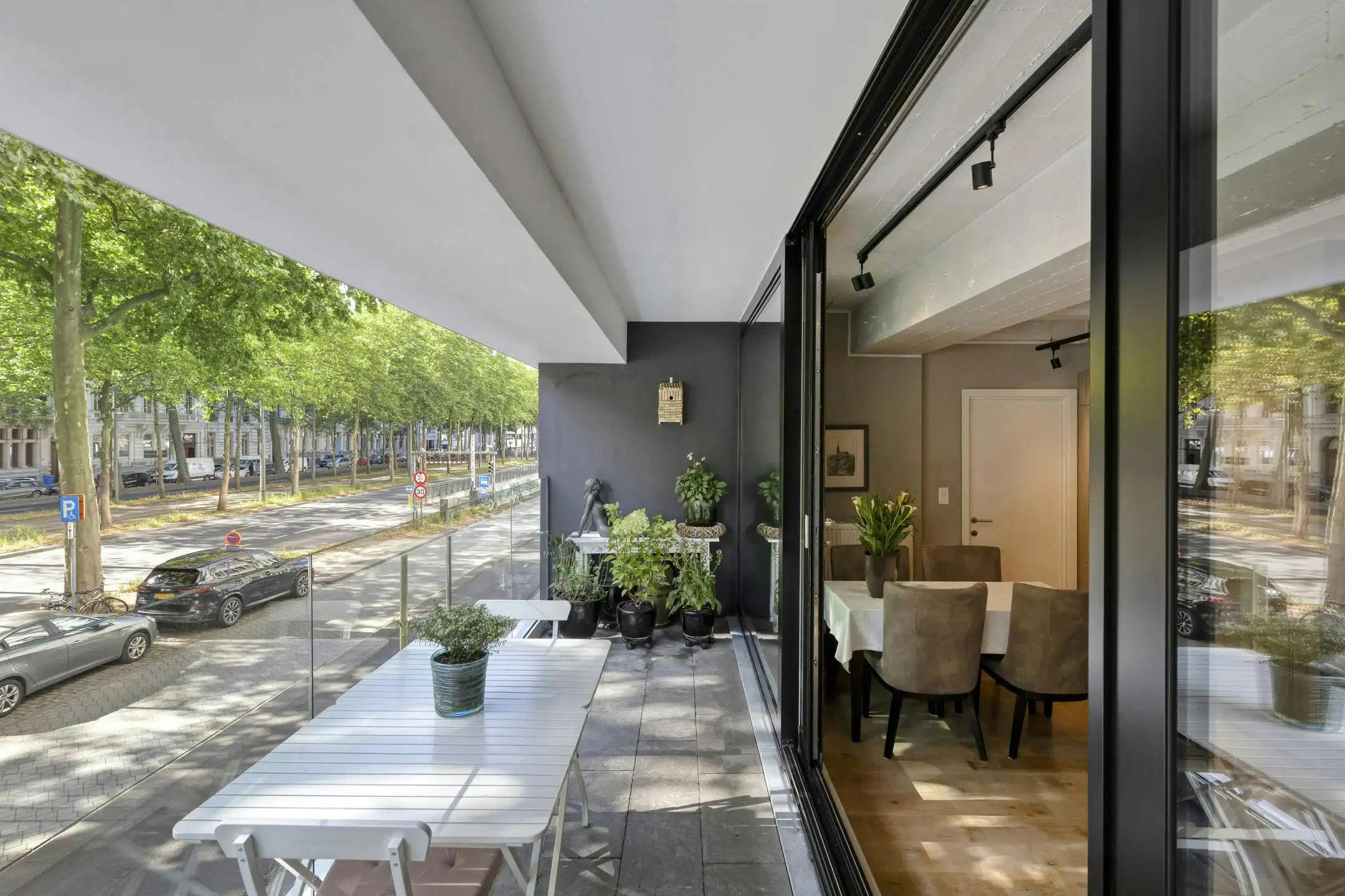 Perfect onderhouden appartement met terras te koop te Antwerpen foto 3