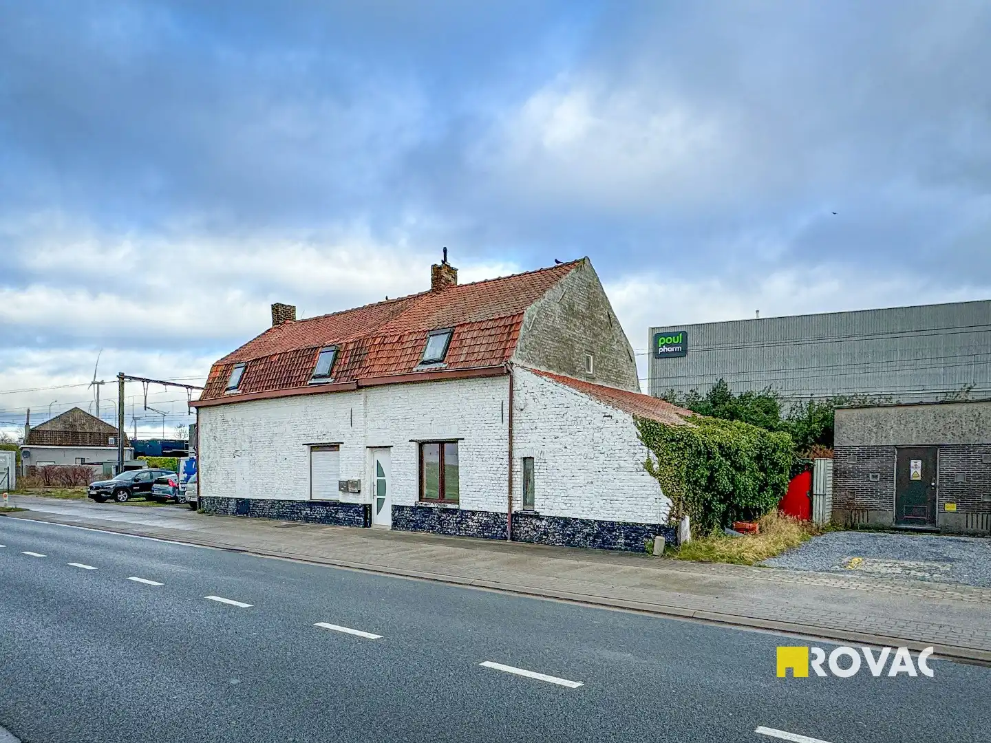Verder te renoveren woning met mogelijkheden op de grens Izegem - Roeselare foto 14