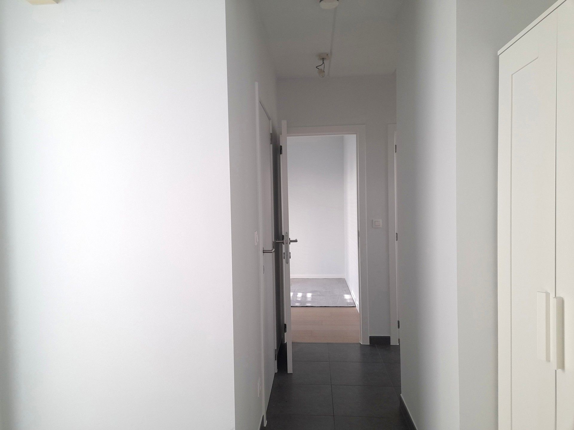 Gezellig 2 slaapkamer-appartementje met autostaanplaats foto 4