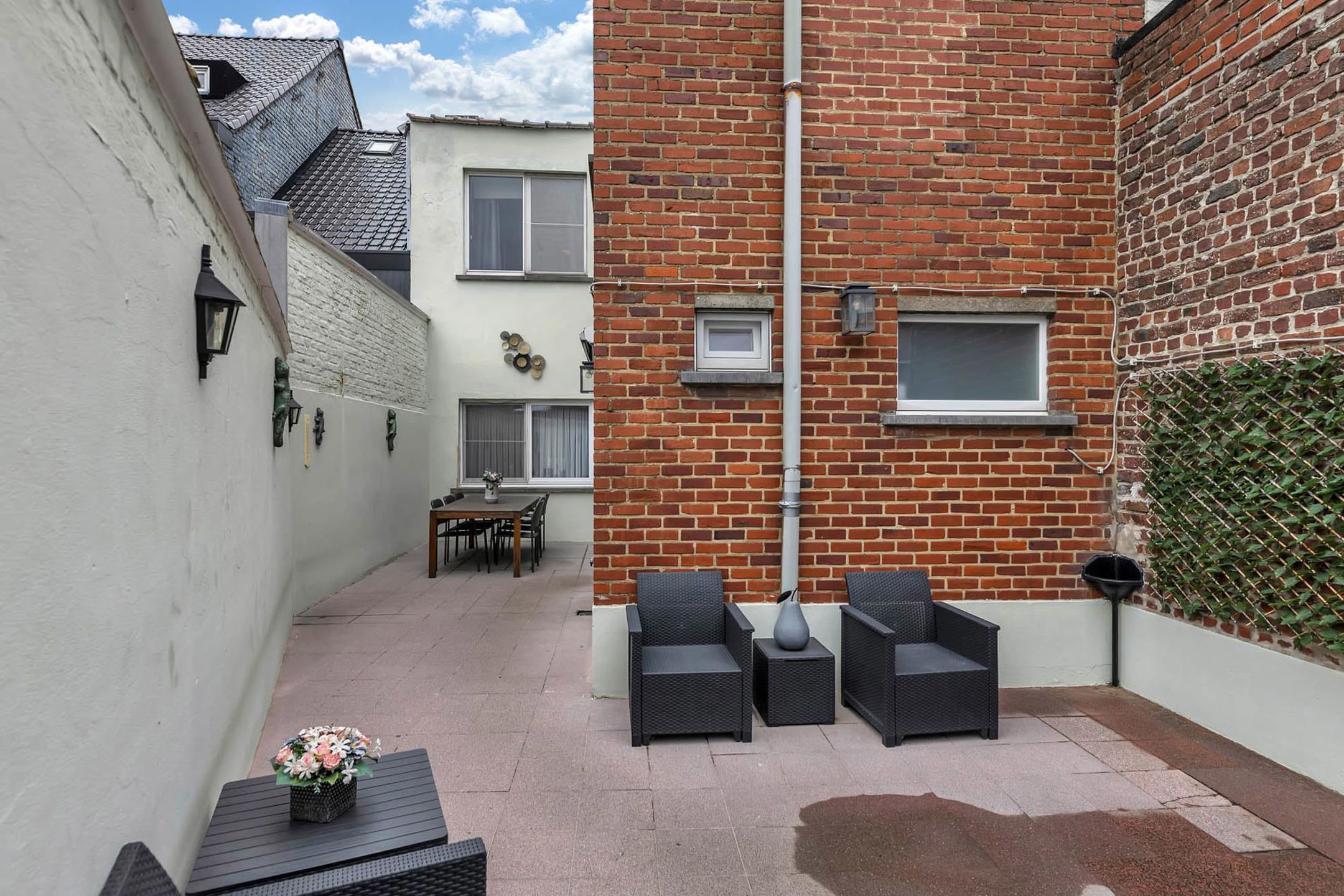 Instapklare woning met 4 slpks, dubbele garage en ruim terras foto 19