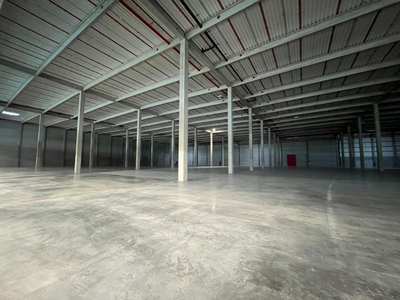 Logistiek gebouw te huur foto 4