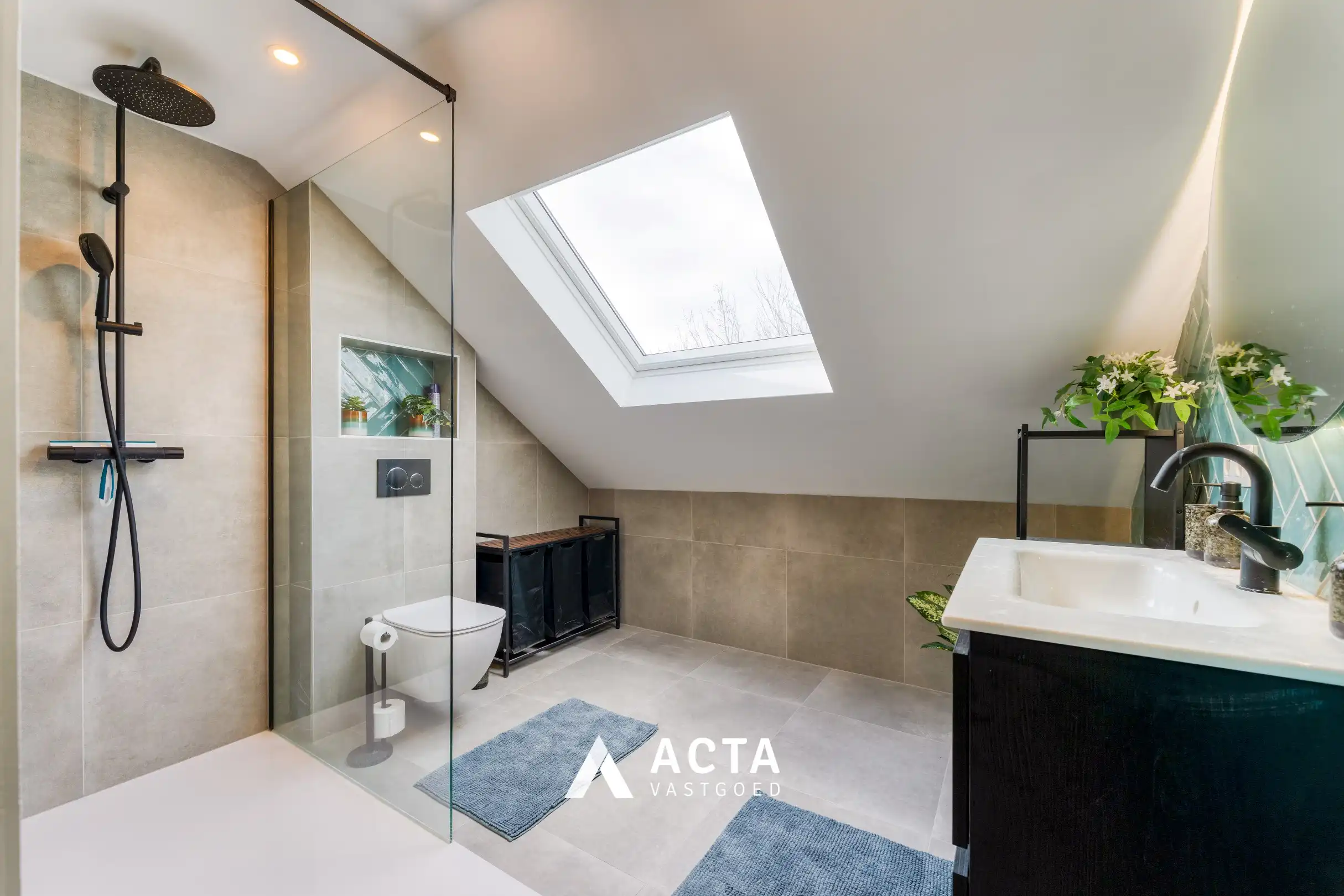 Gerenoveerde villa met vier slaapkamers in de Vicognewijk! foto 22