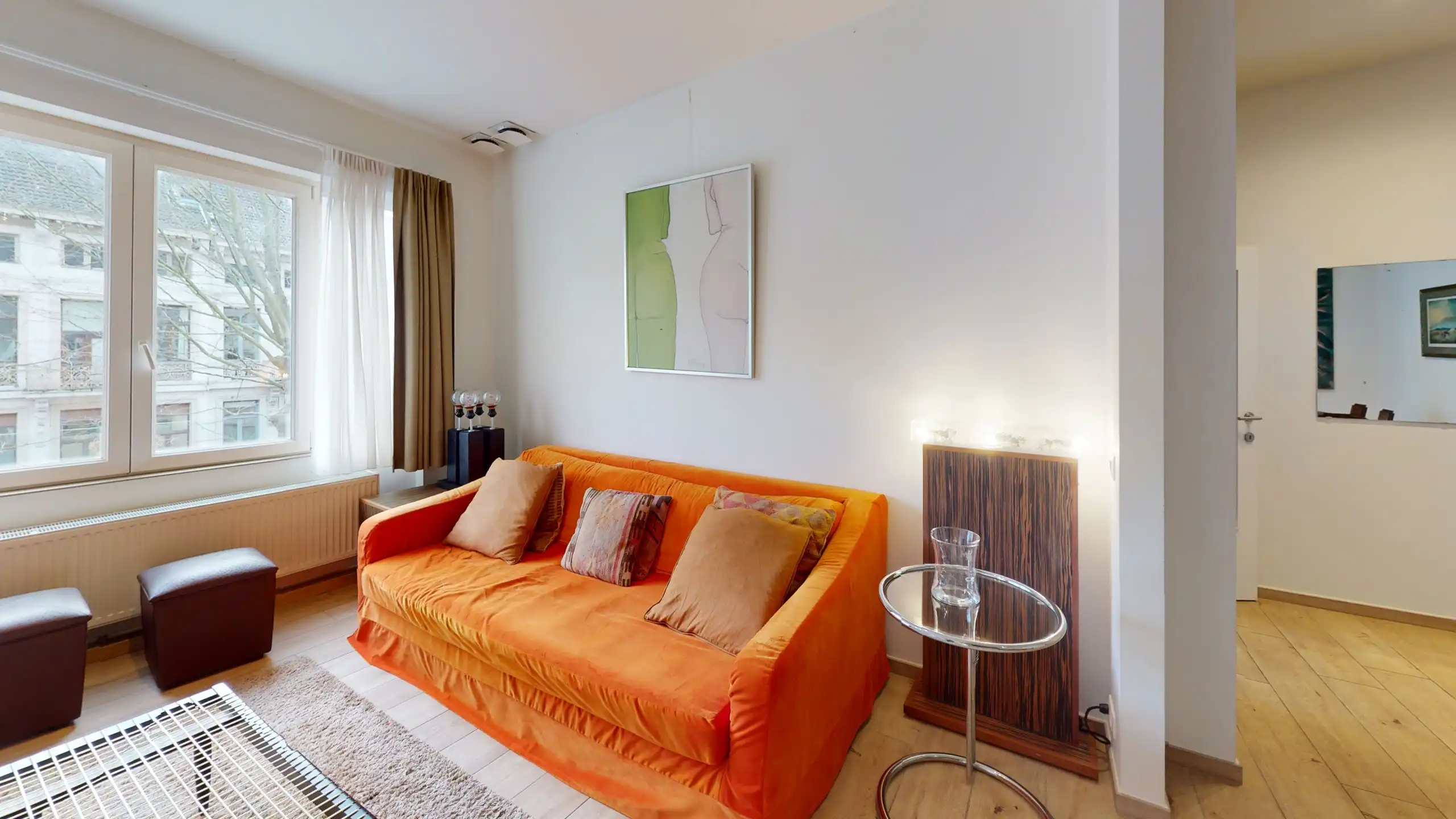 ANTWERPEN - Stijlvol gemeubeld appartement nabij het Centraal Station foto {{pictureIndex}}