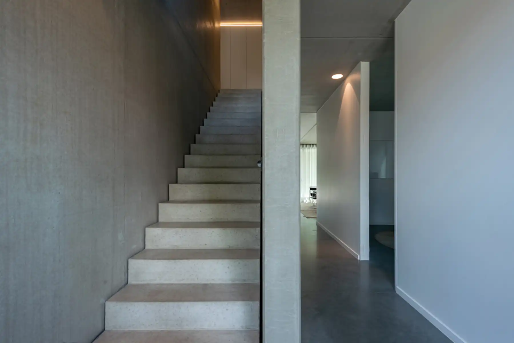 ENERGIEZUINIGE CONCRETE HOUSE OP TOPLOCATIE foto 5