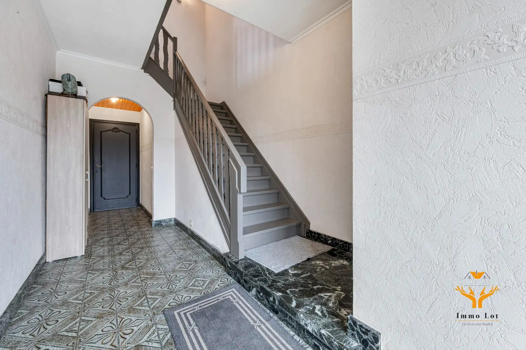 Halfopen bebouwing met tuin en garage in centrum Kalken foto 11