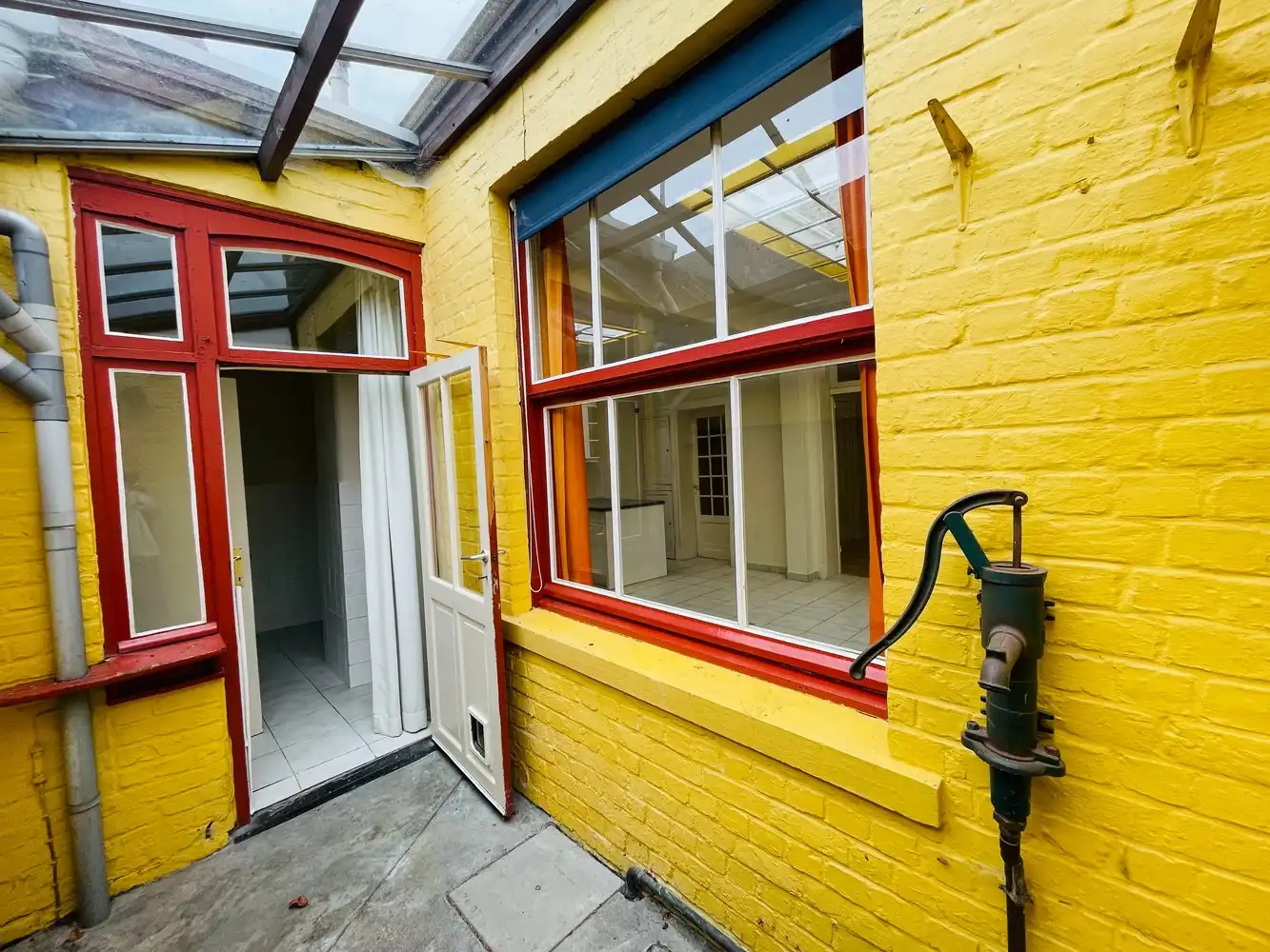 Brugge centrum , Supergoede ligging ,vlakbij Vestingen, Smedenpoort, 't Zand, station, alleinkels, resturants en cafés foto 15