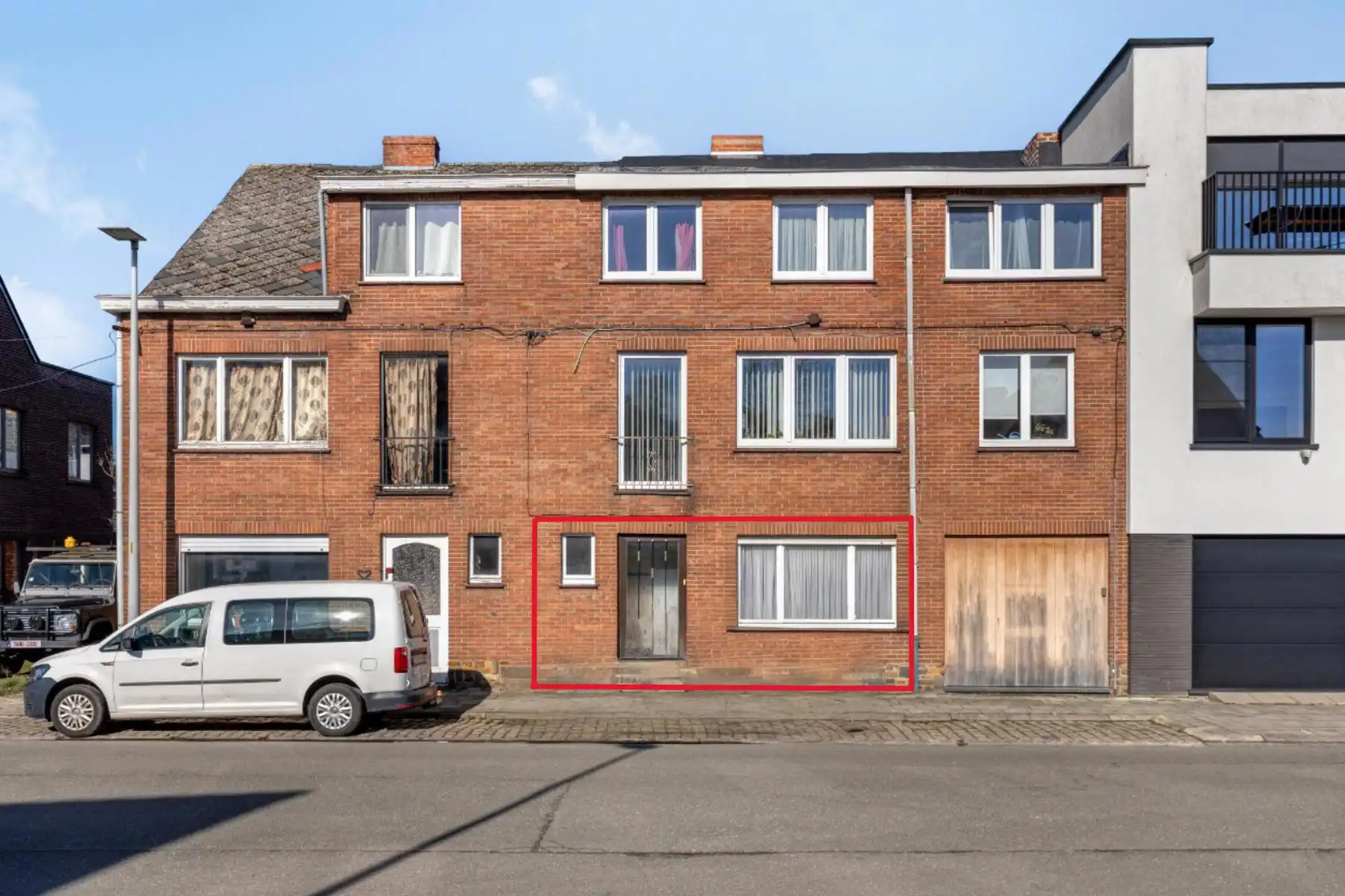 Gelijkvloers appartement met 2 slaapkamers nabij het centrum foto {{pictureIndex}}