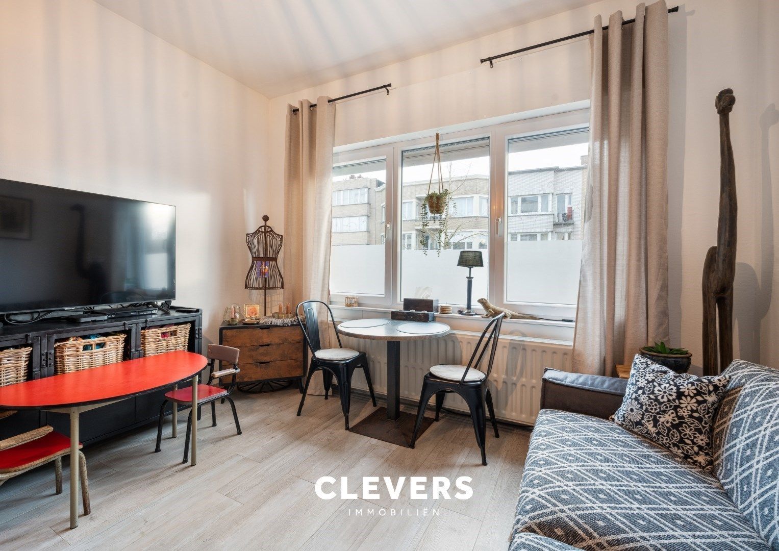 Charmant appartement met grote tuin in kleine residentie foto 2